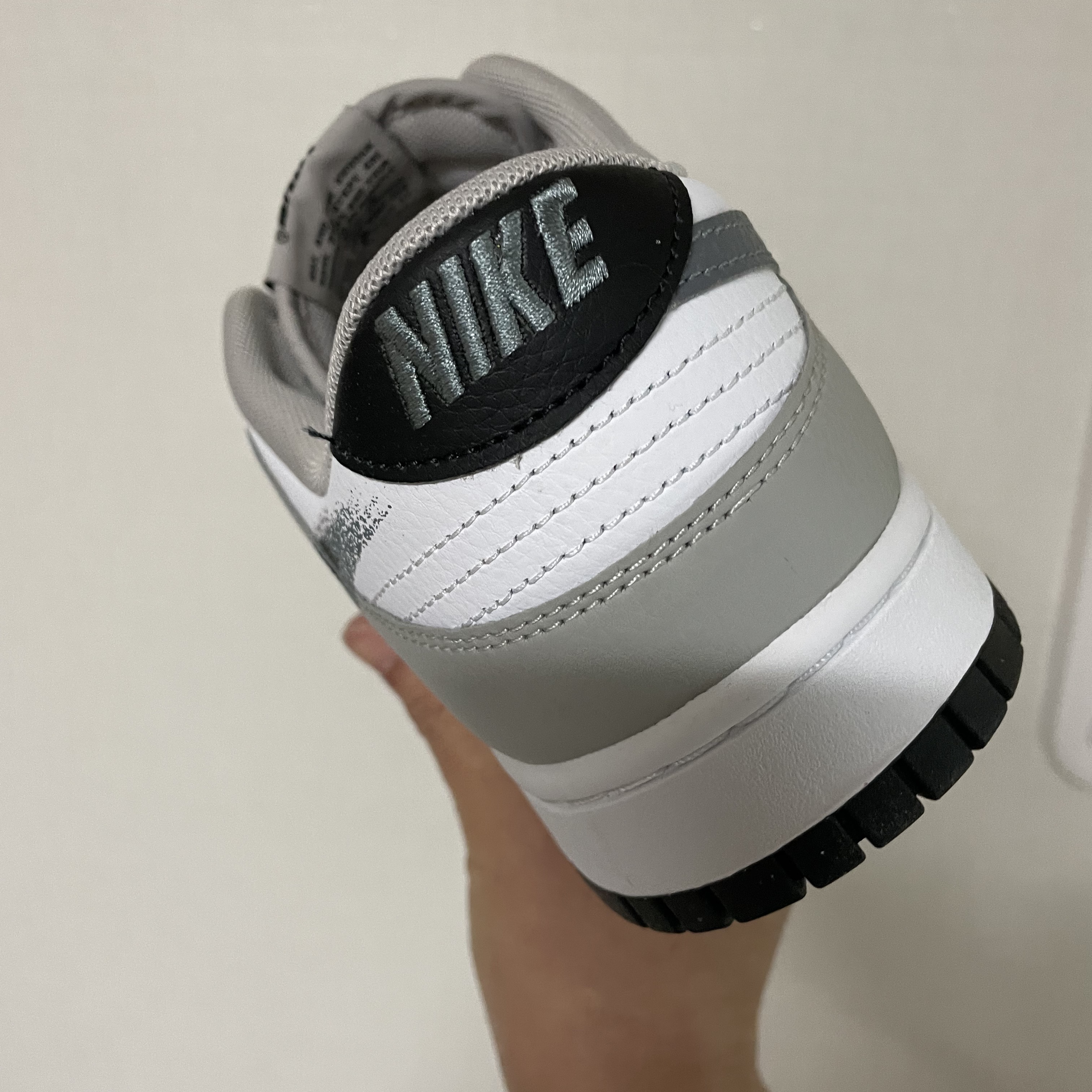 Nike Dunk Low Cool Grey White 착용 스타일 - 4