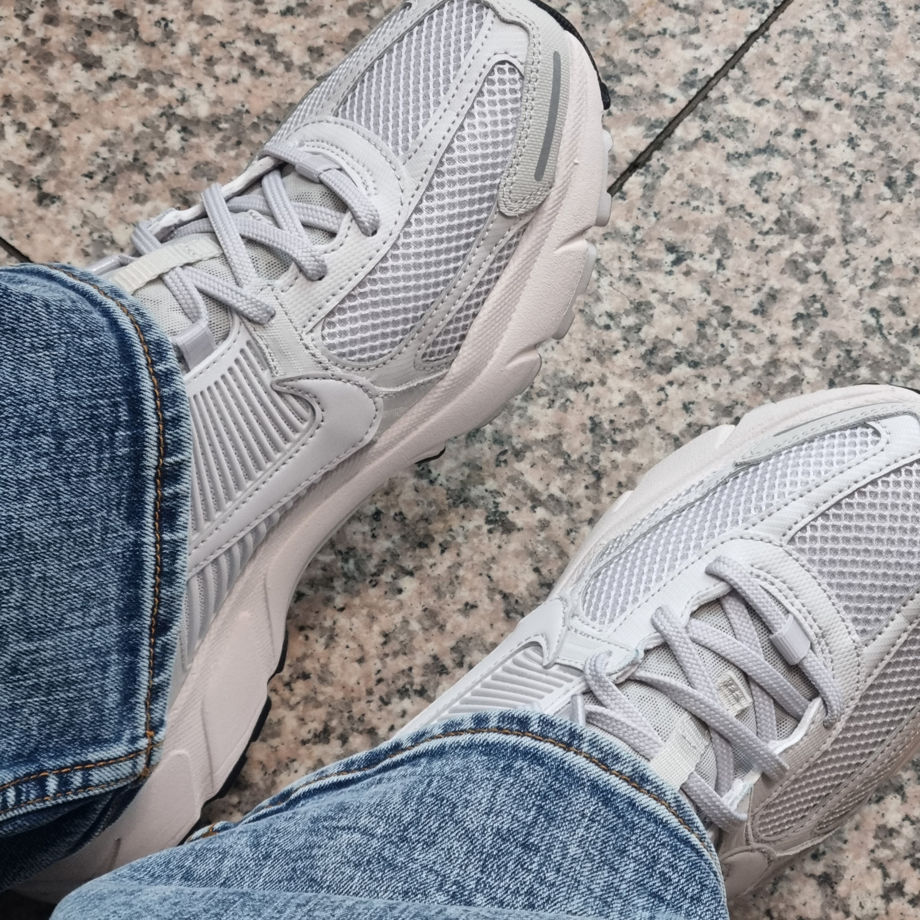 Nike Zoom Vomero 5 SP Vast Grey 2023 착용 스타일