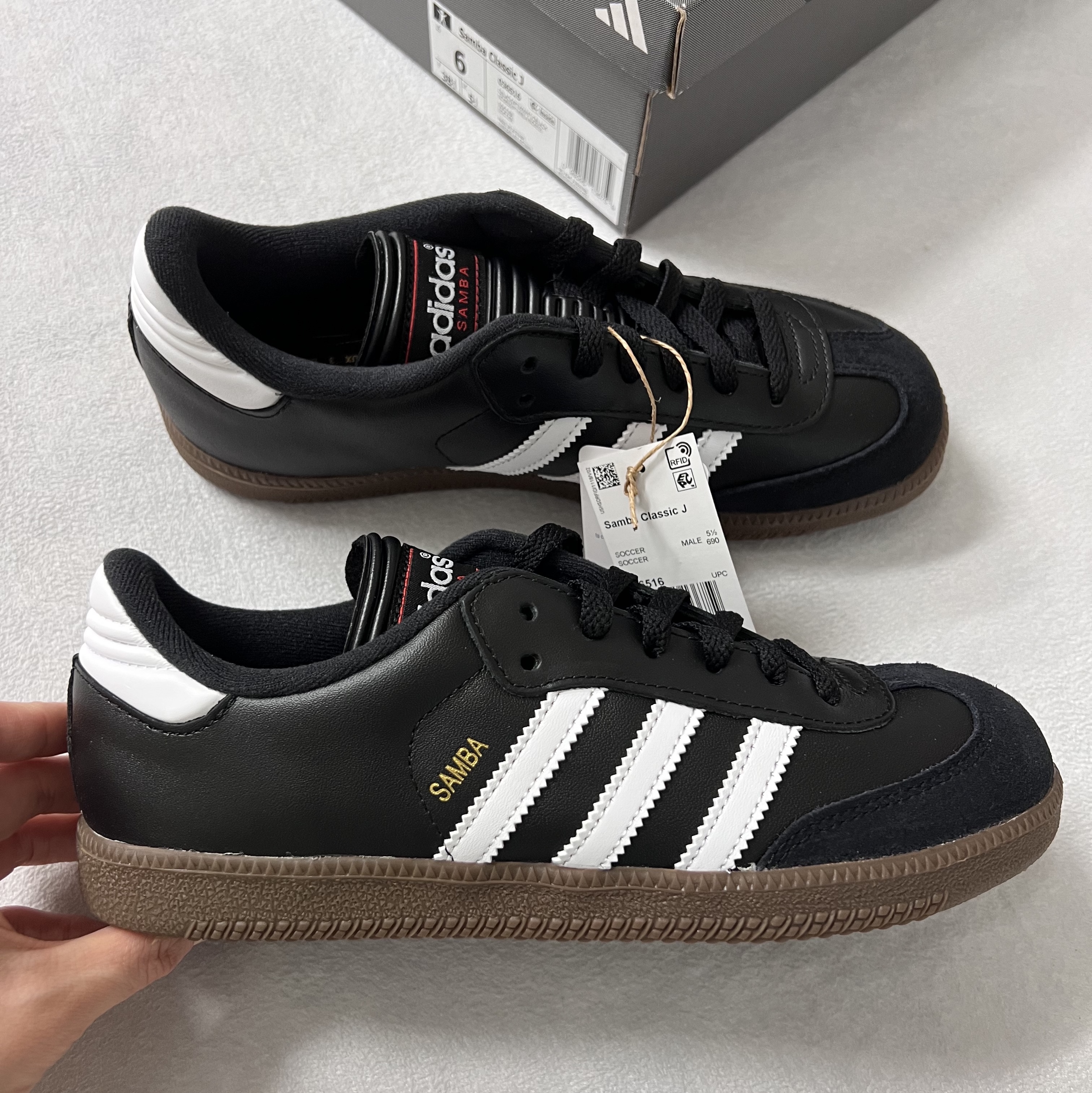 (J) Adidas Samba Classic Core Black 착용 스타일