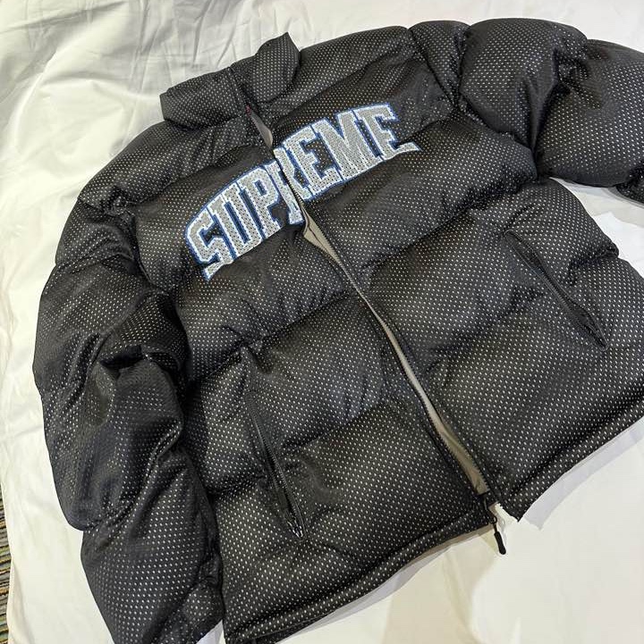 Supreme Mesh Jersey Puffer Jacket Black - 23SS 착용 스타일