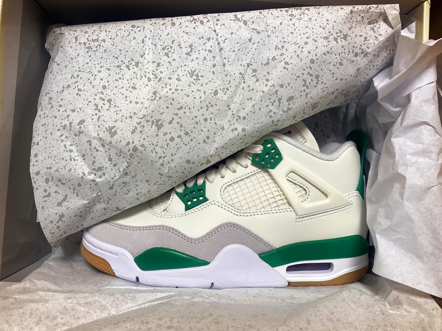 Jordan 4 x Nike SB Retro SP Pine Green 착용 스타일 - 2