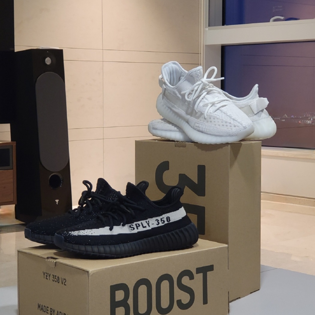 Adidas Yeezy Boost 350 V2 Bone, Adidas Yeezy Boost 350 V2 Core Black White 2022 착용 스타일