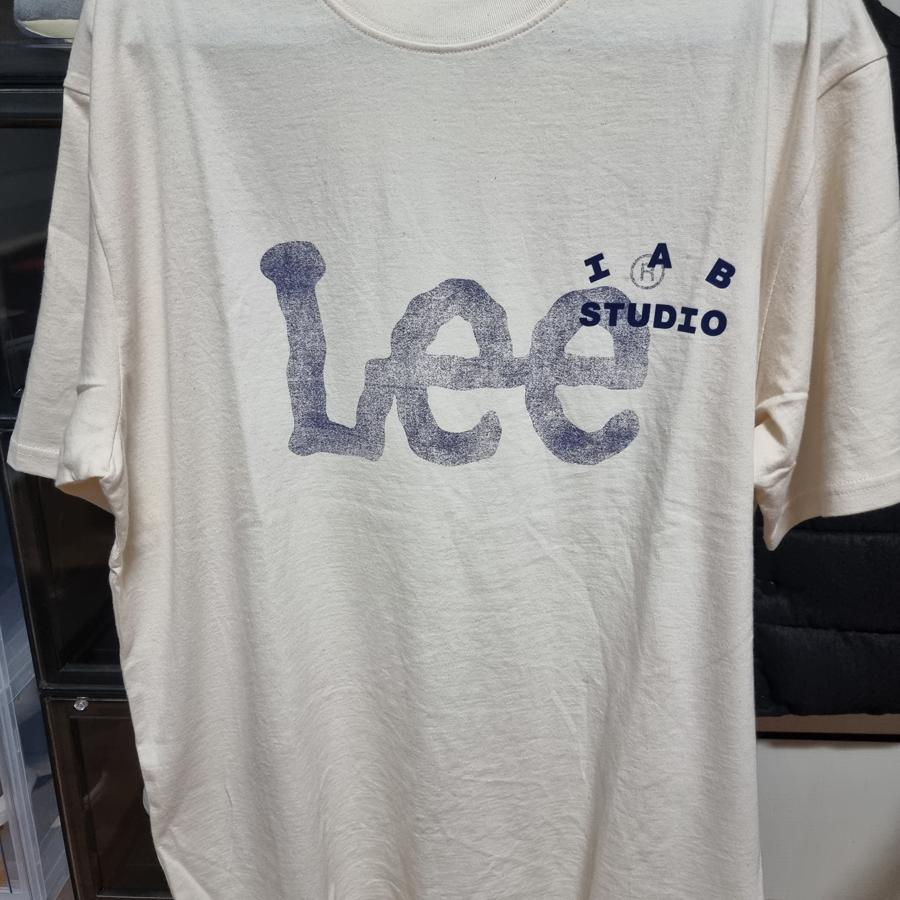 IAB Studio Pigment T-Shirt Blue, IAB Studio x Lee T-Shirt Oatmeal Ivory 착용 스타일 - 2