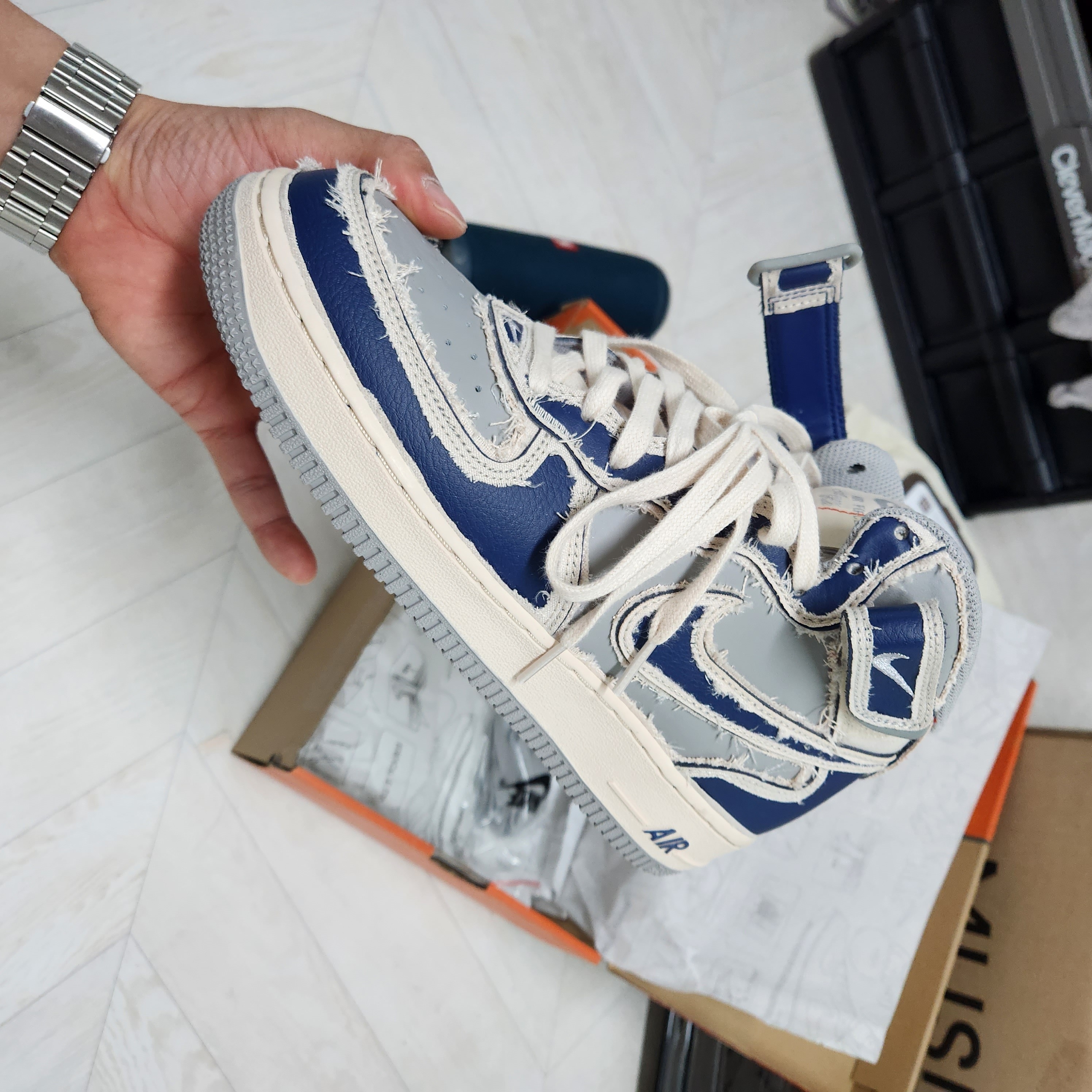 Nike Air Force 1 Mid '07 Pearl White 착용 스타일 - 1