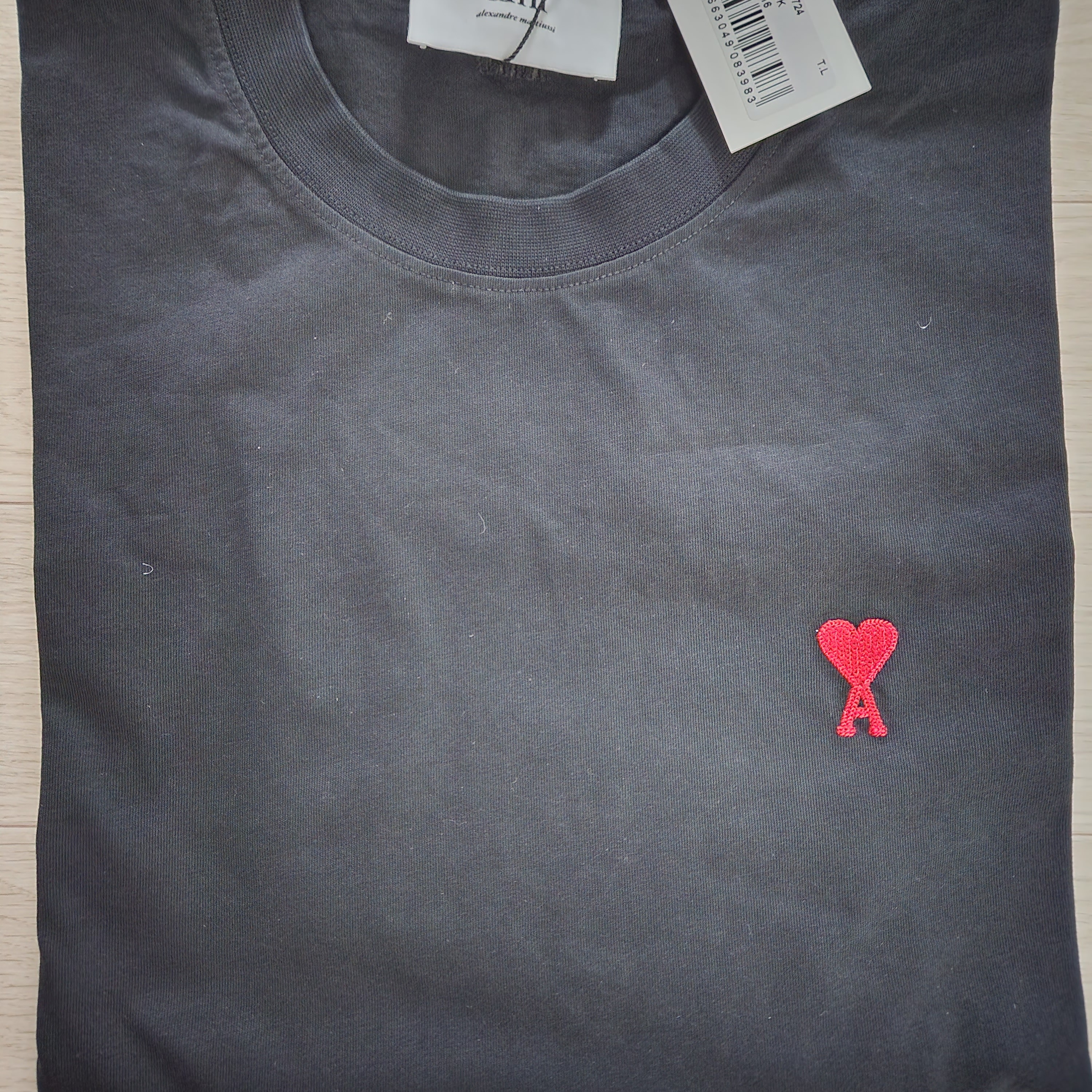 AMI de Coeur T-Shirt Black 착용 스타일 - 1