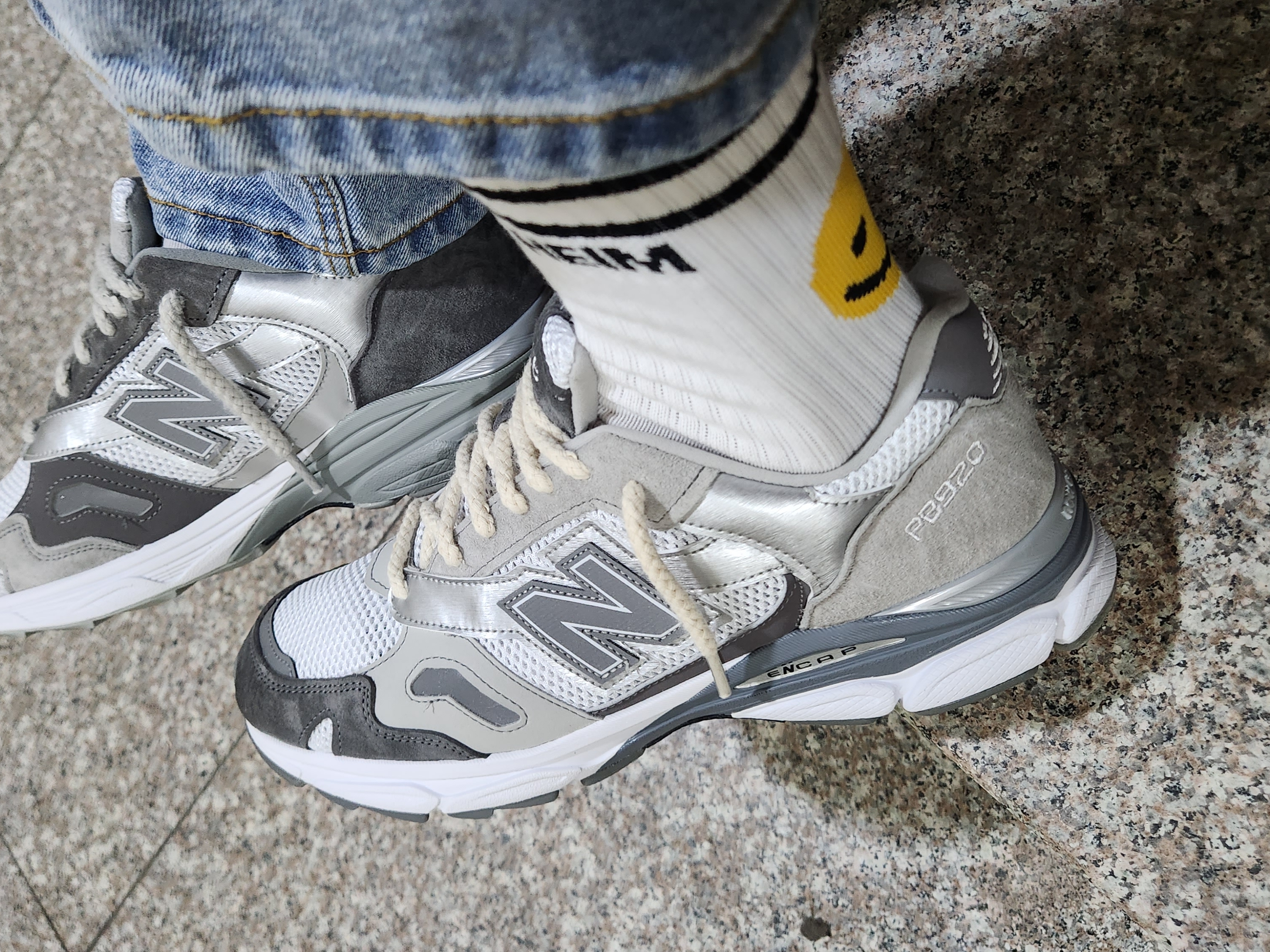 New Balance x Paperboy Paris x Beams 920 Made in UK Ice Boy 착용 스타일 - 2