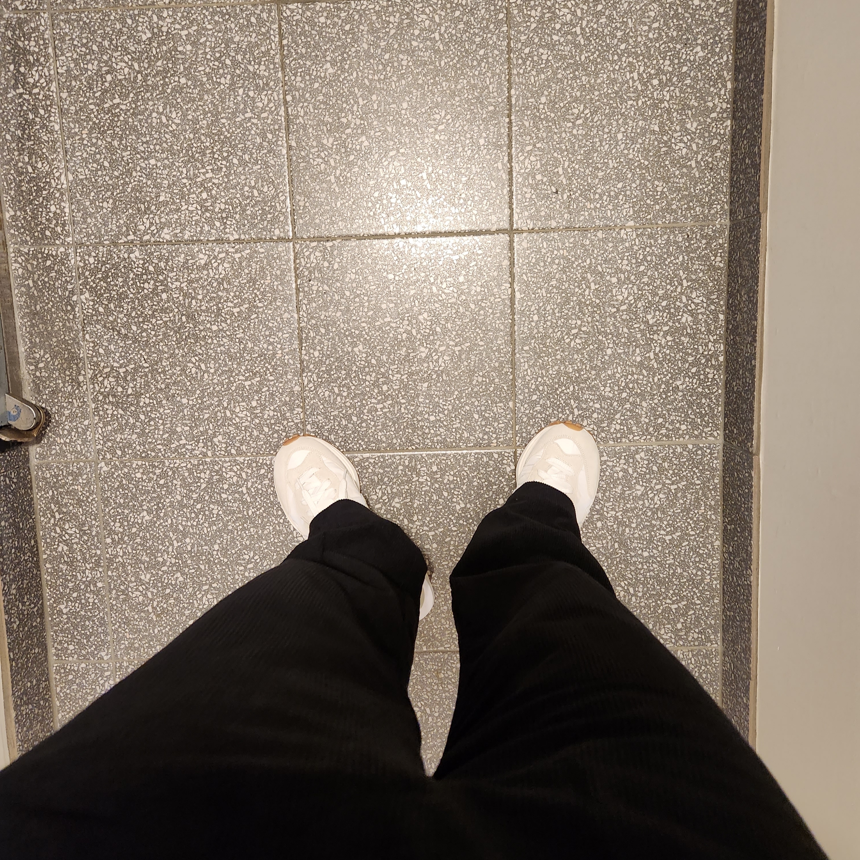 Nike x Sacai VaporWaffle White and Gum 착용 스타일
