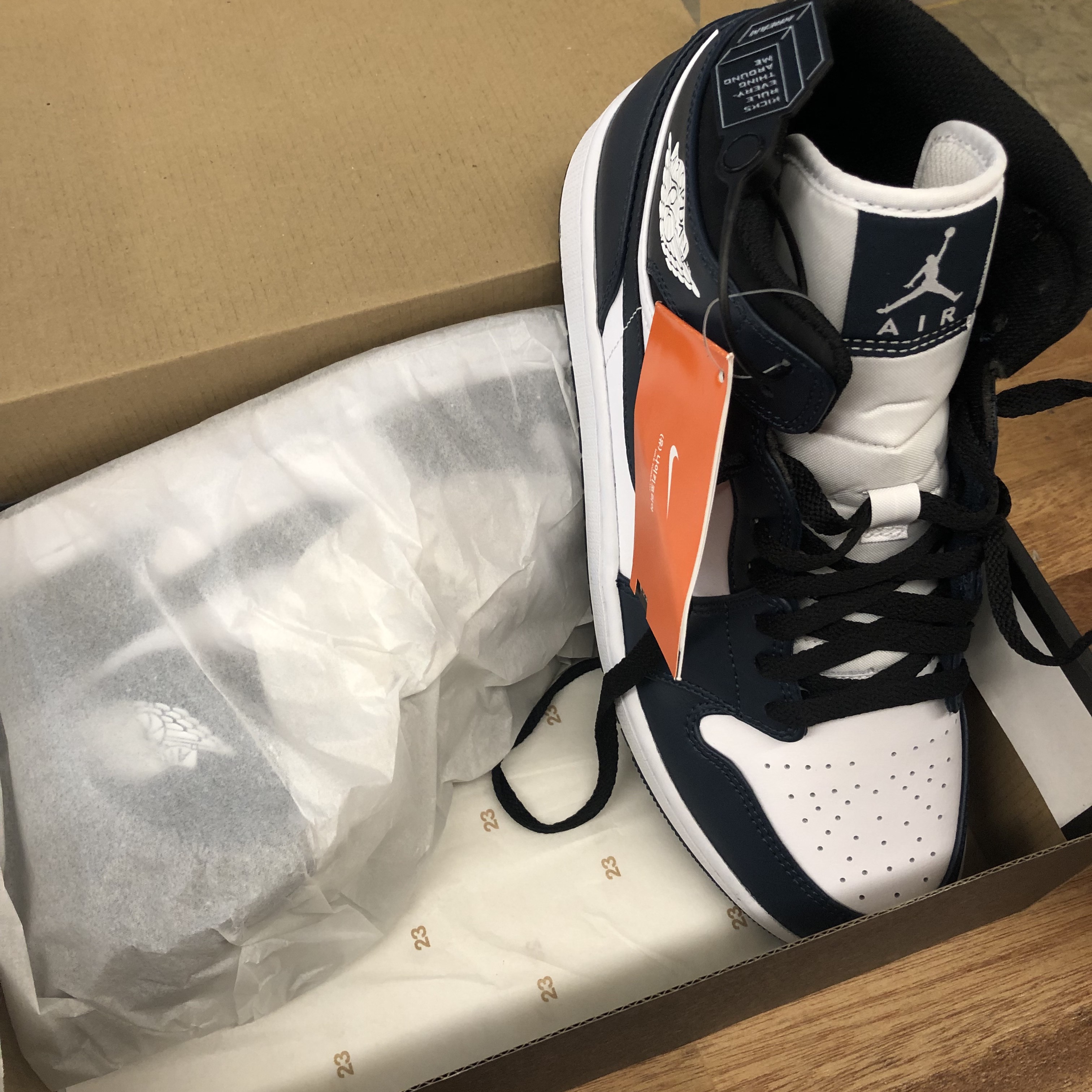 Jordan 1 Mid Dark Teal 착용 스타일