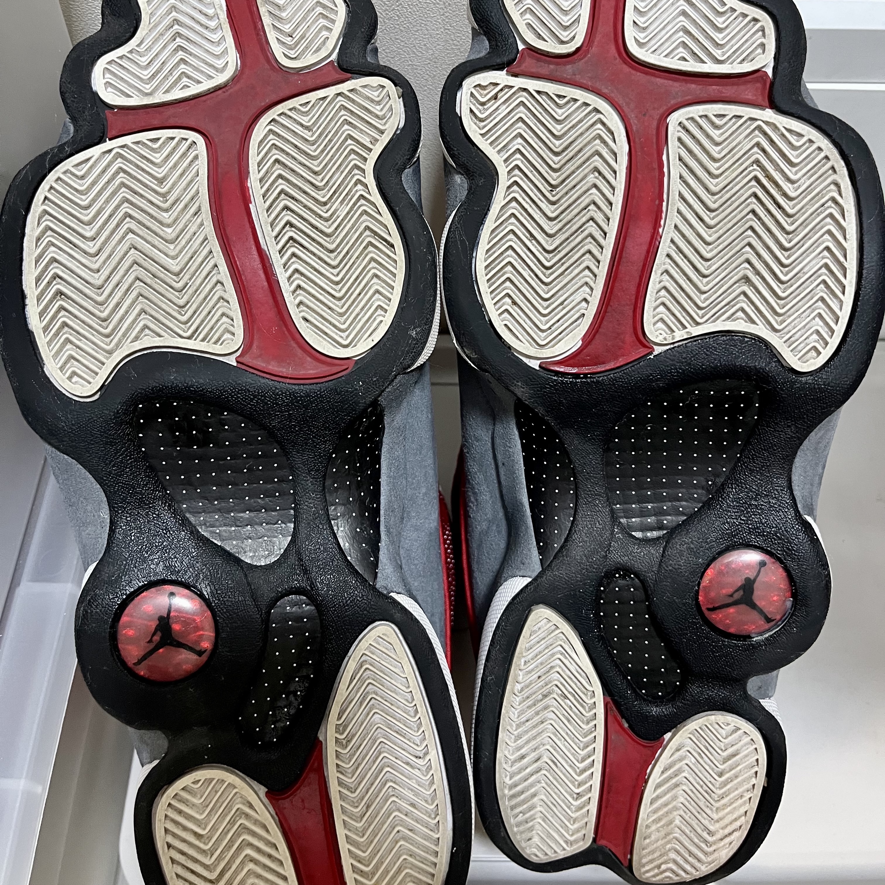 Jordan 13 Retro Gym Red Flint Grey 착용 스타일 - 3