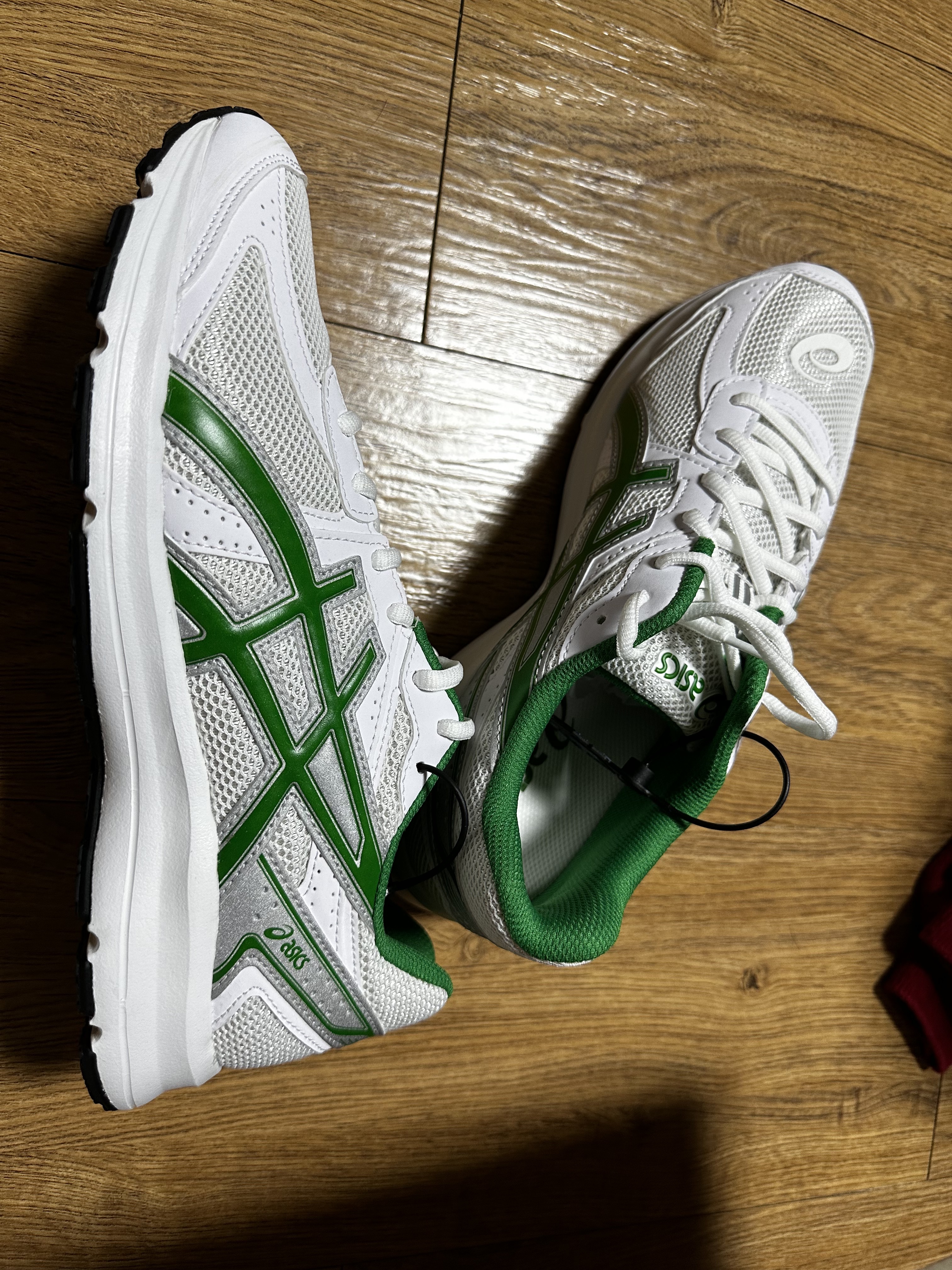 Asics Jog 100 S White Green - 2E Wide 착용 스타일 - 2