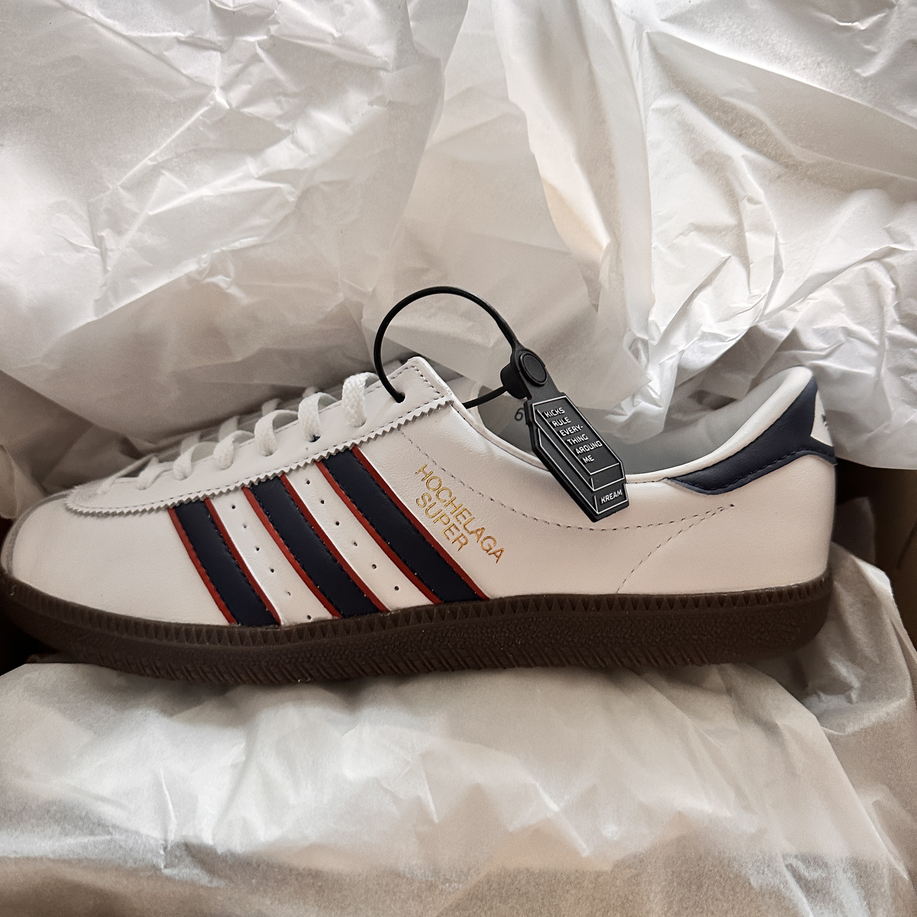 Adidas Hochelaga Spezial Cloud White 착용 스타일 - 2