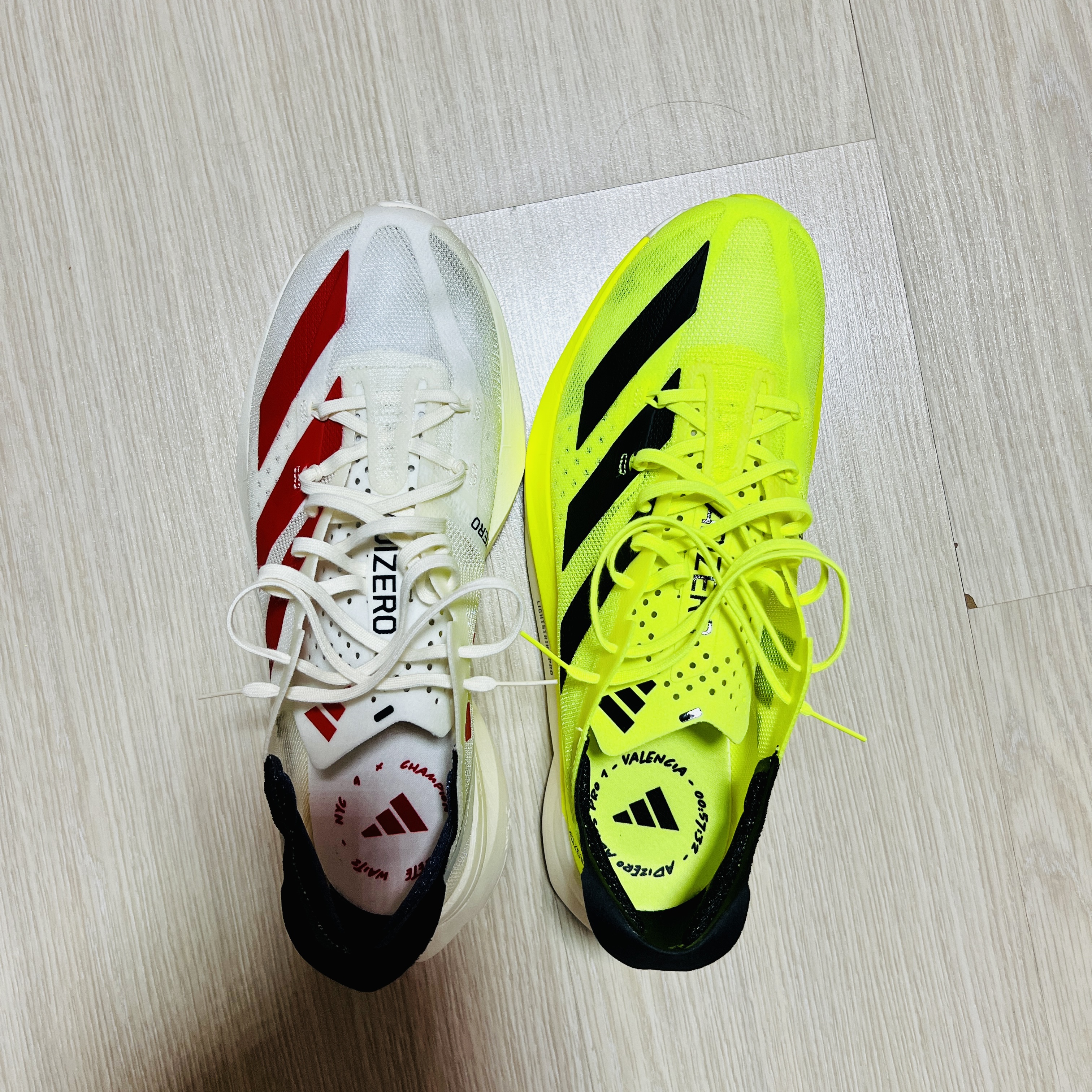 Adidas Adizero Adios Pro 3 Off White Better Scarlet 착용 스타일