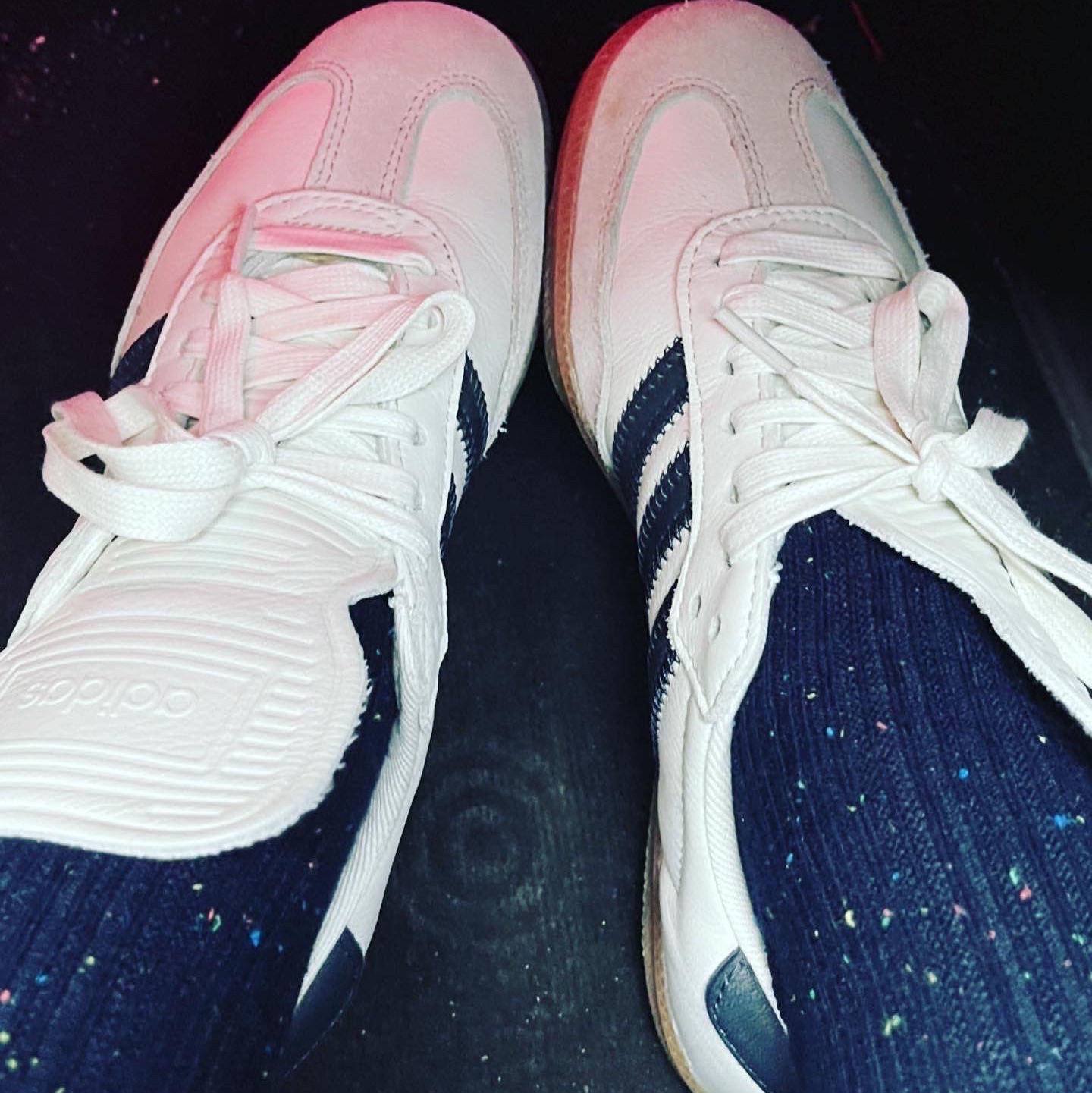 Adidas x Pharrell Williams Humanrace Samba Cloud White Night Grey 착용 스타일 - 5