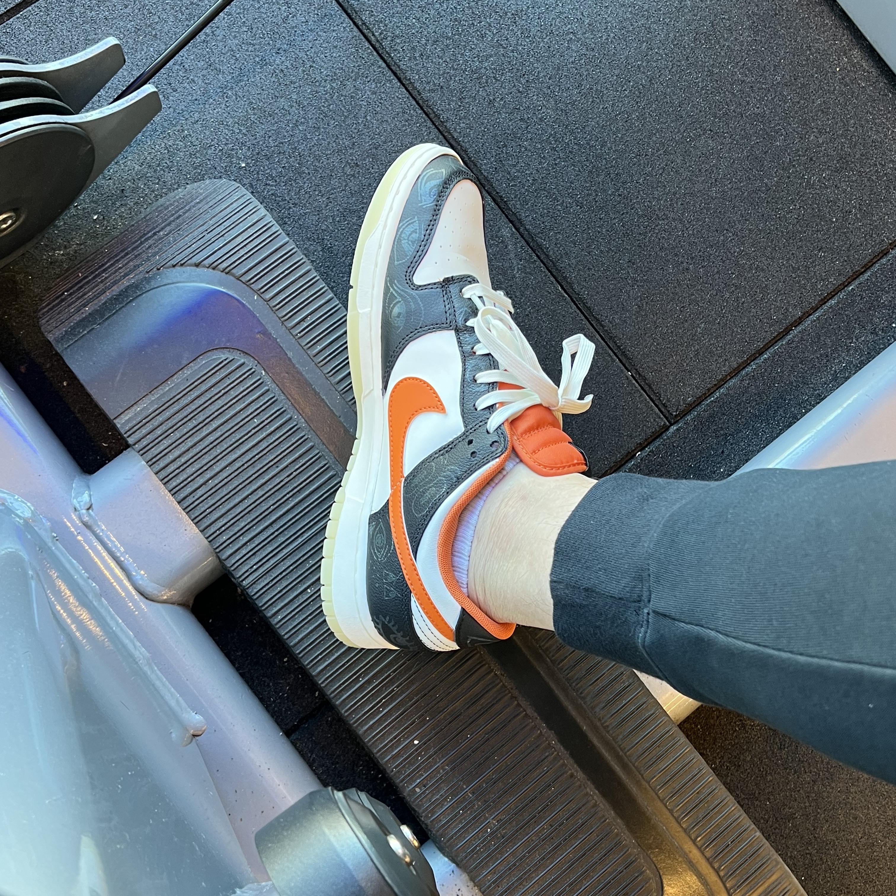 Nike Dunk Low Retro PRM Halloween 착용 스타일 - 1