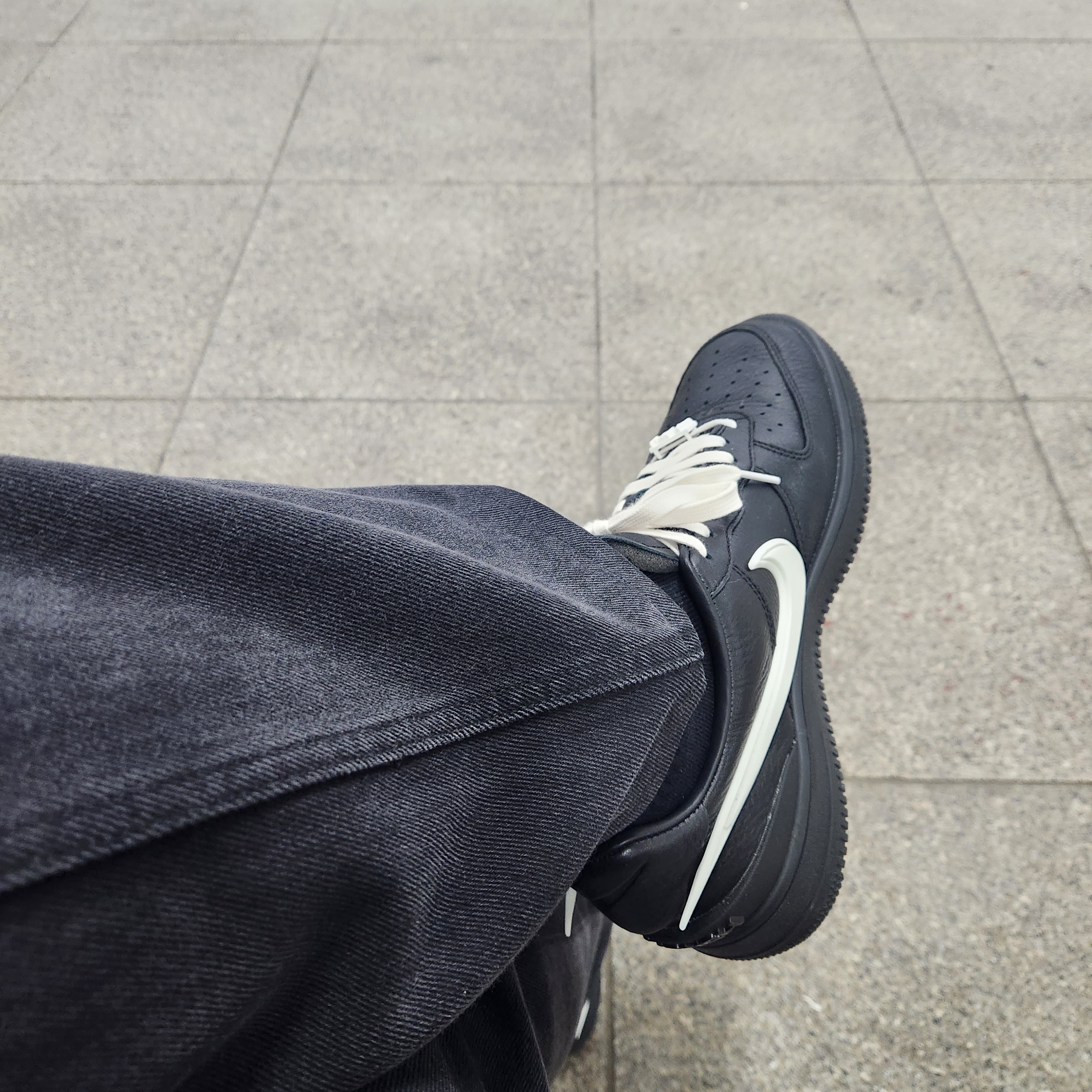 Nike x Ambush Air Force 1 Low SP Black 착용 스타일 - 1