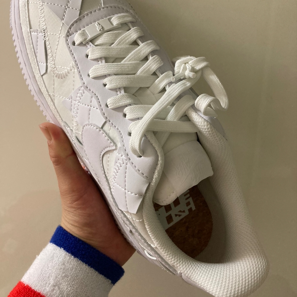 Nike x Billie Eilish Air Force 1 Low SP Triple White 착용 스타일 - 1