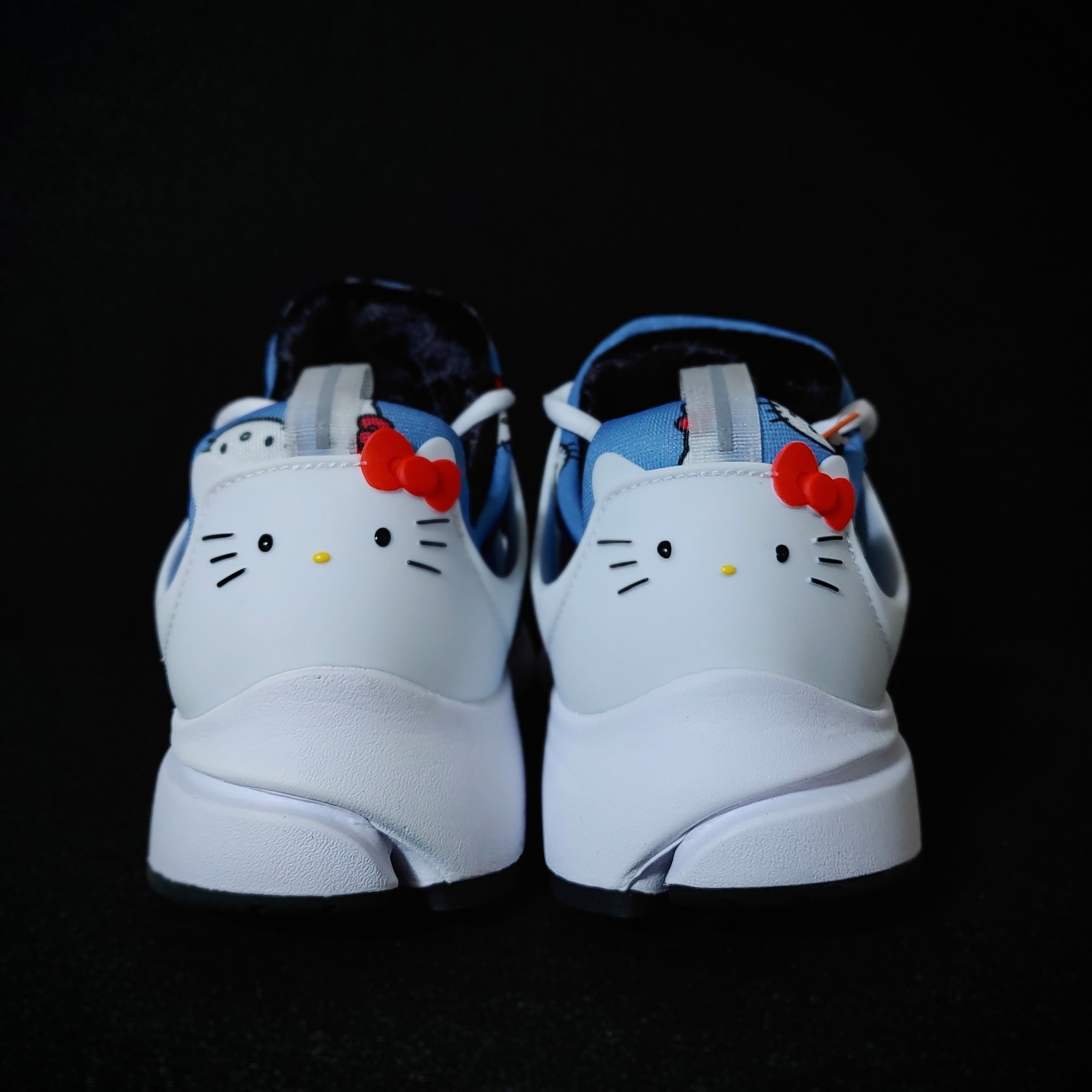 Nike x Hello Kitty Air Presto University Blue 착용 스타일 - 3