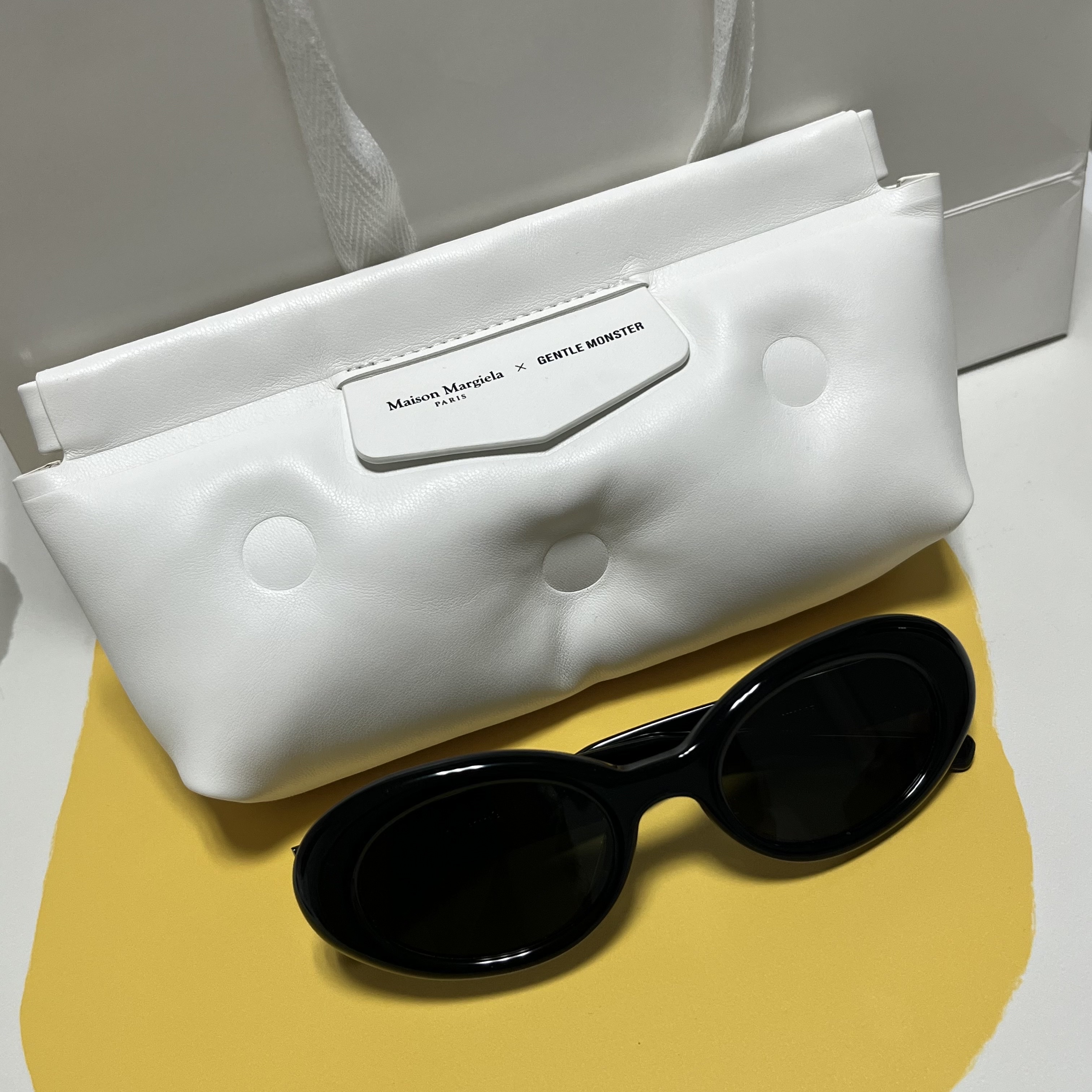 Gentle Monster x Maison Margiela MM005 Black Black 착용 스타일