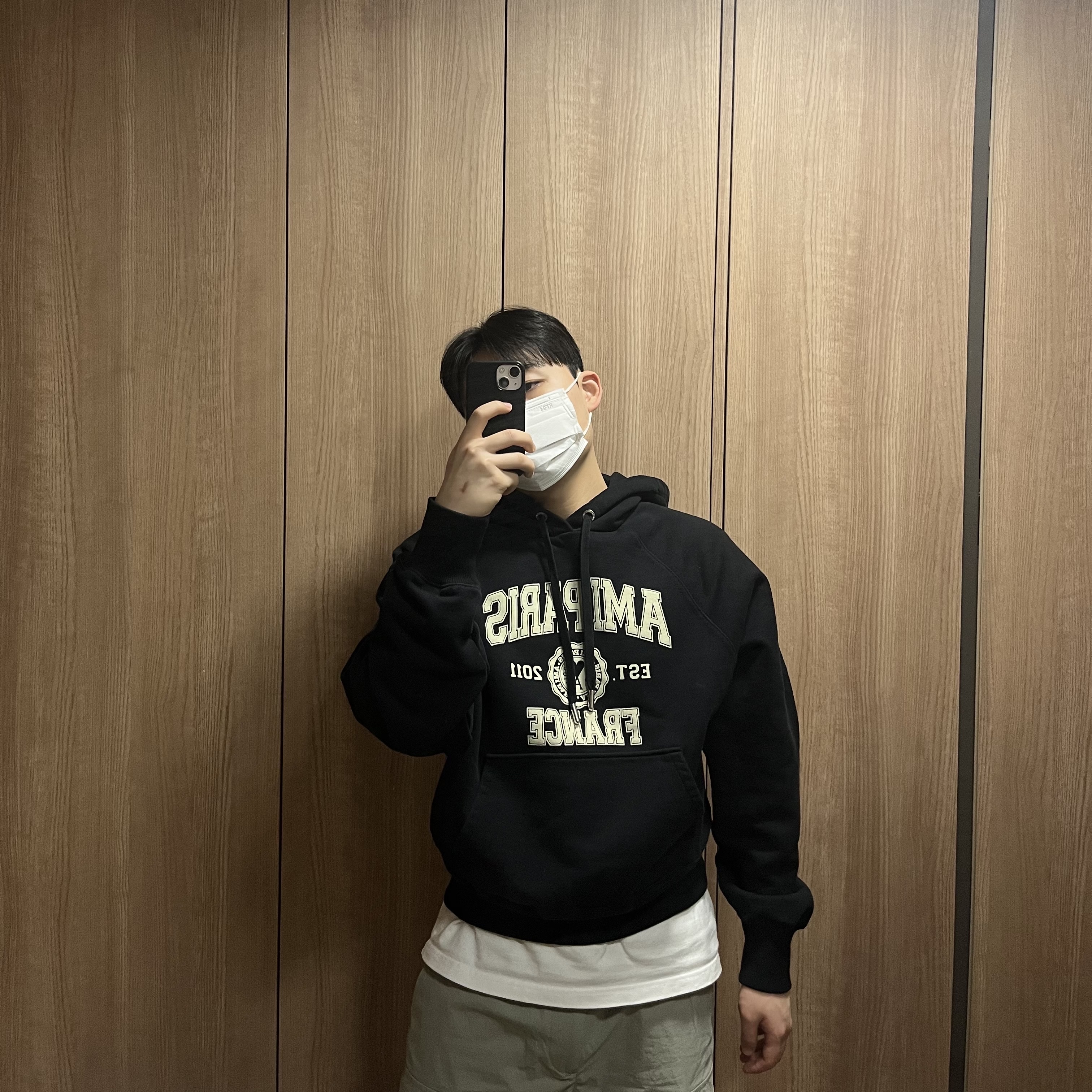 Ami Paris France Hood Sweatshirt Black 착용 스타일