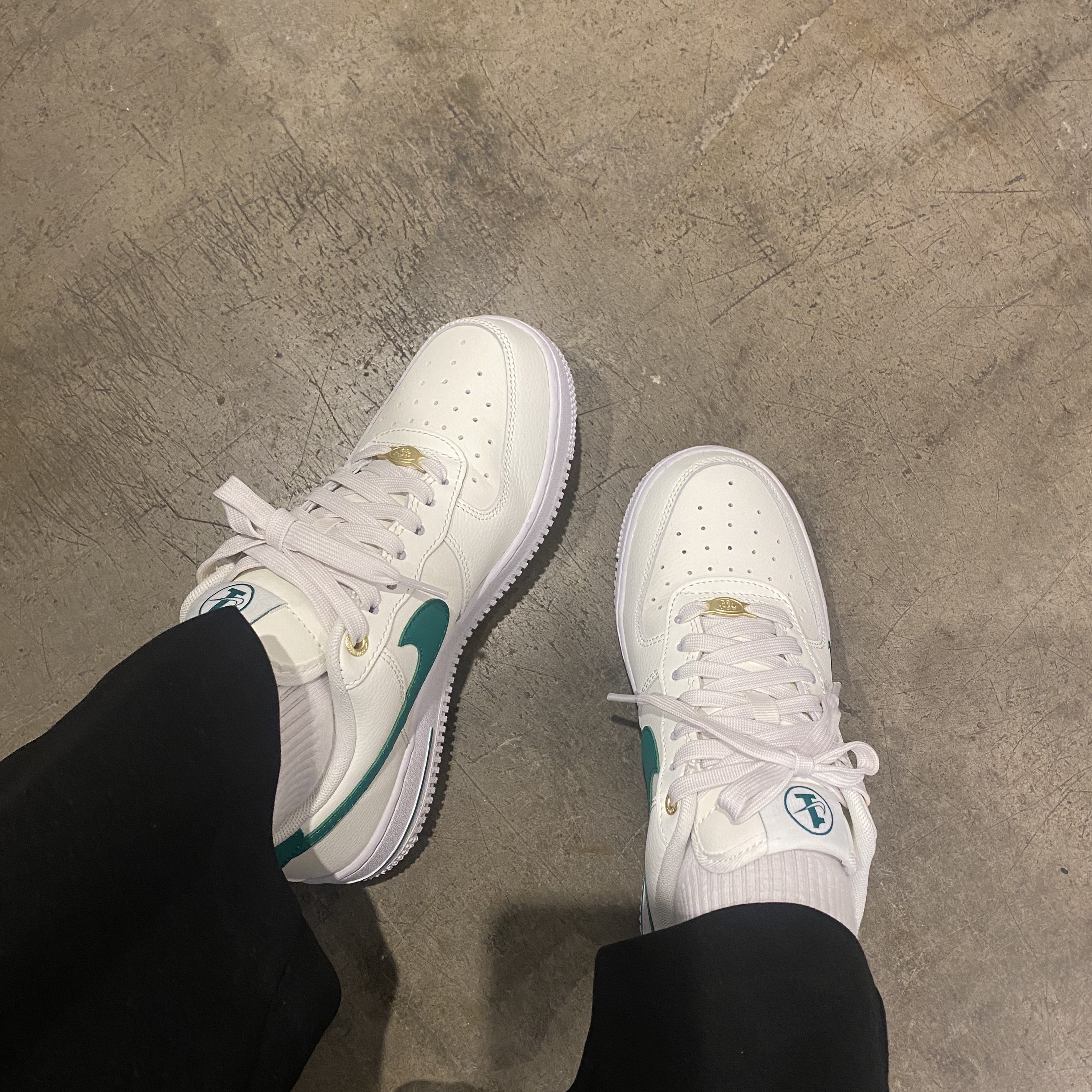 (W) Nike Air Force 1 '07 SE 40th Anniversary Join Forces Sail Malachite 착용 스타일