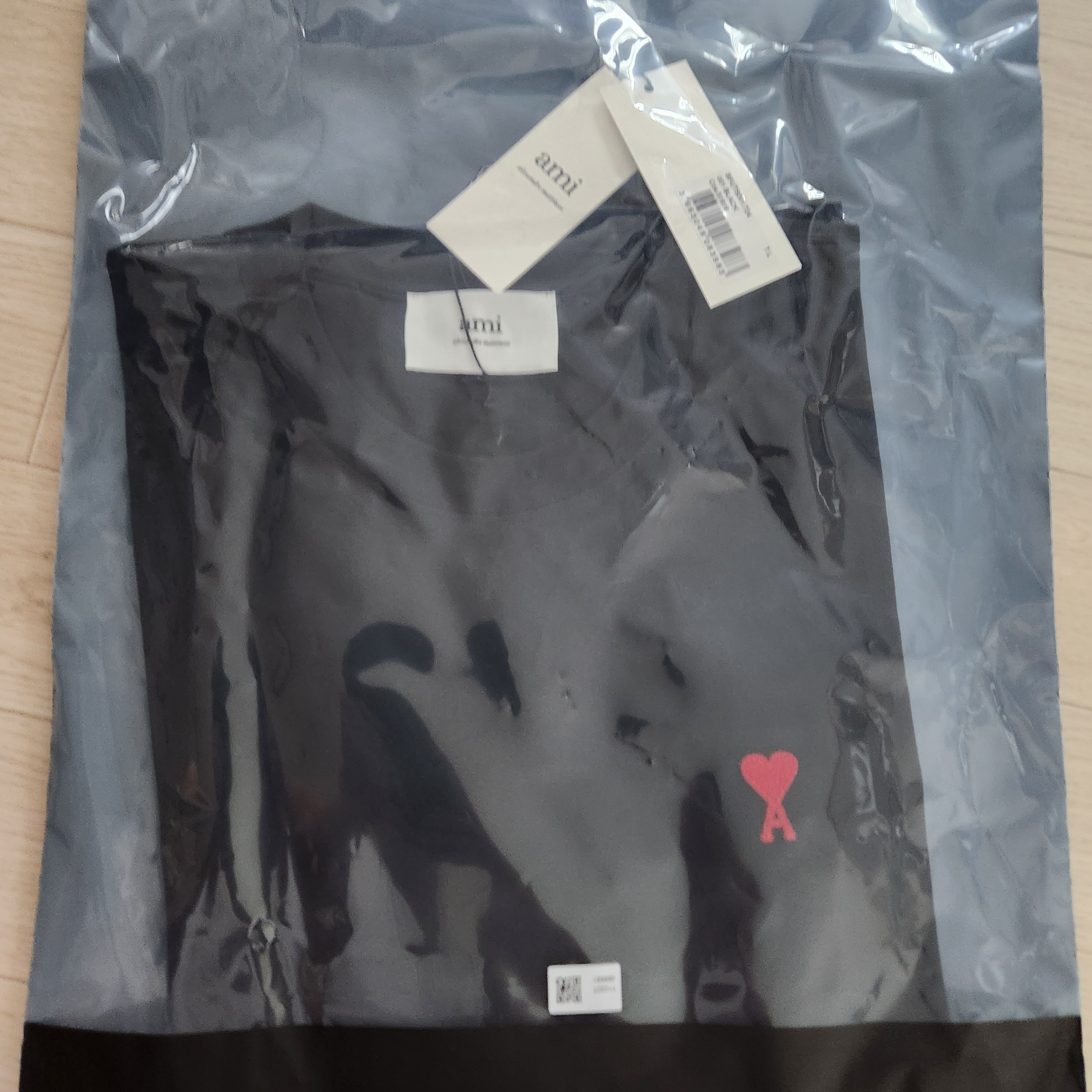 AMI de Coeur T-Shirt Black 착용 스타일 - 2