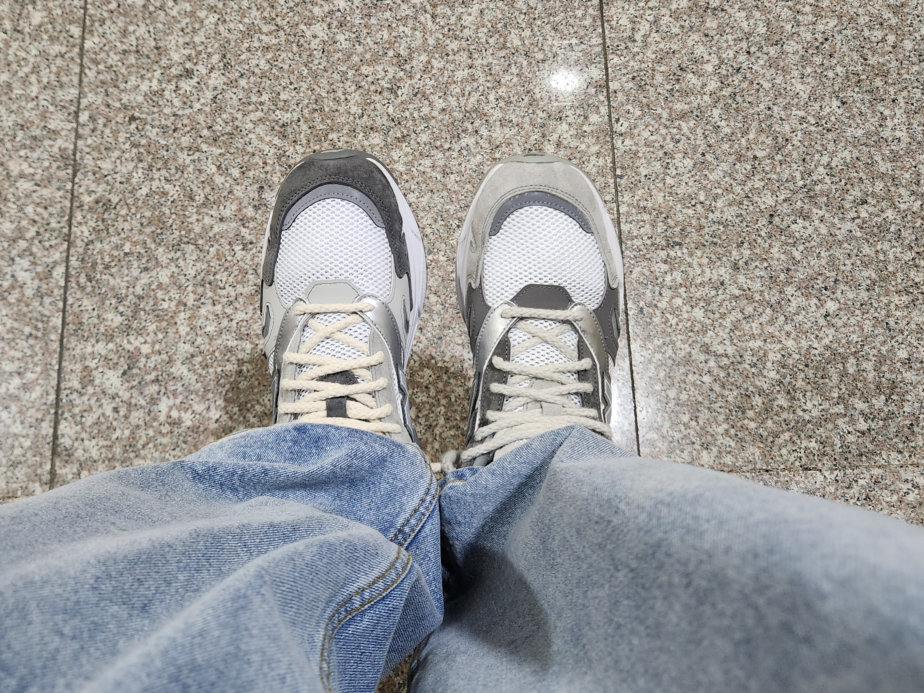 New Balance x Paperboy Paris x Beams 920 Made in UK Ice Boy 착용 스타일 - 1
