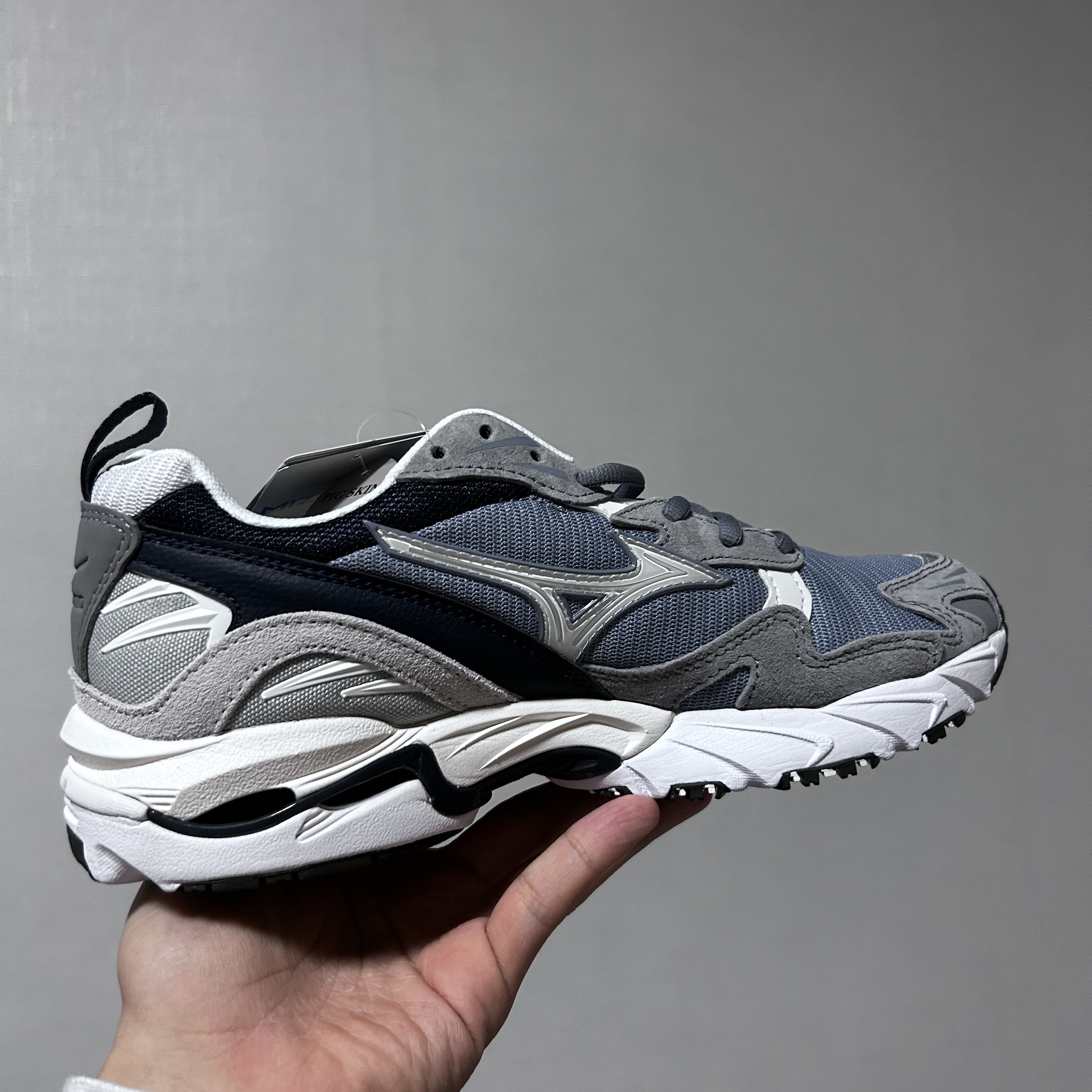 Mizuno Wave Rider 10 Tradewinds Snow White Nimbus Cloud 착용 스타일