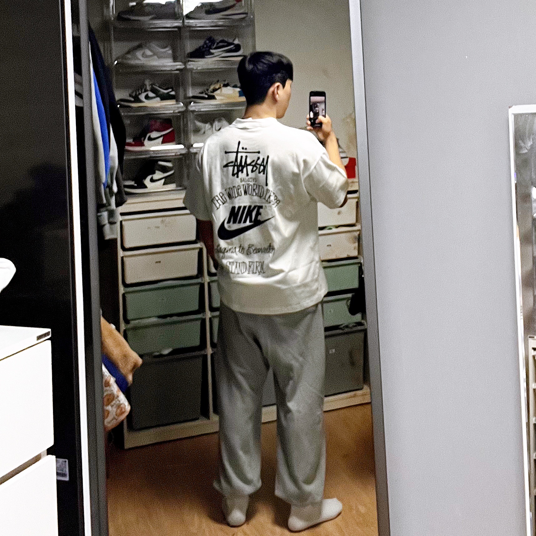 Nike x Stussy T-Shirt White (DV1774-100) 착용 스타일