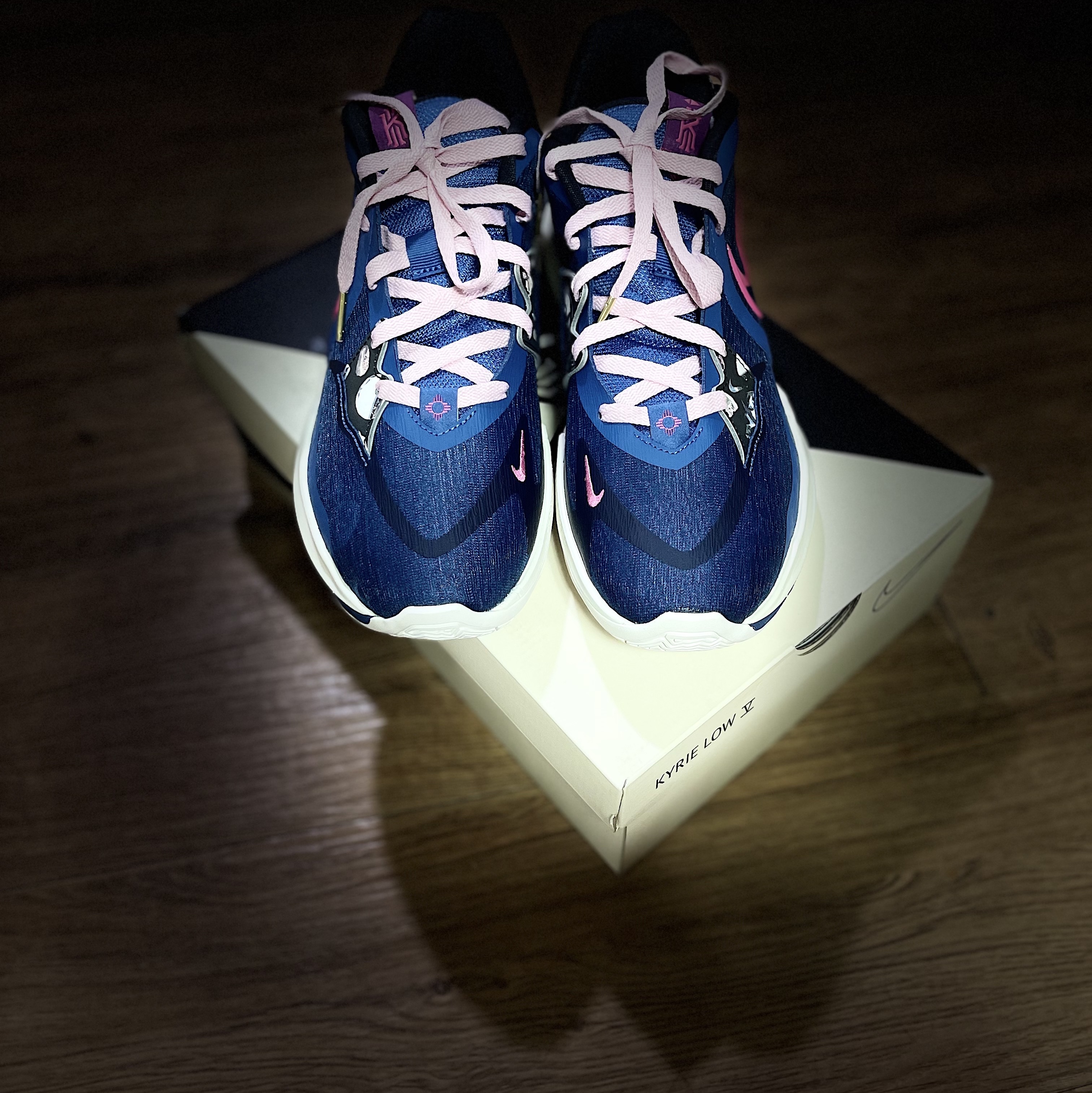 Nike Kyrie Low 5 EP Dark Marina Blue 착용 스타일 - 4