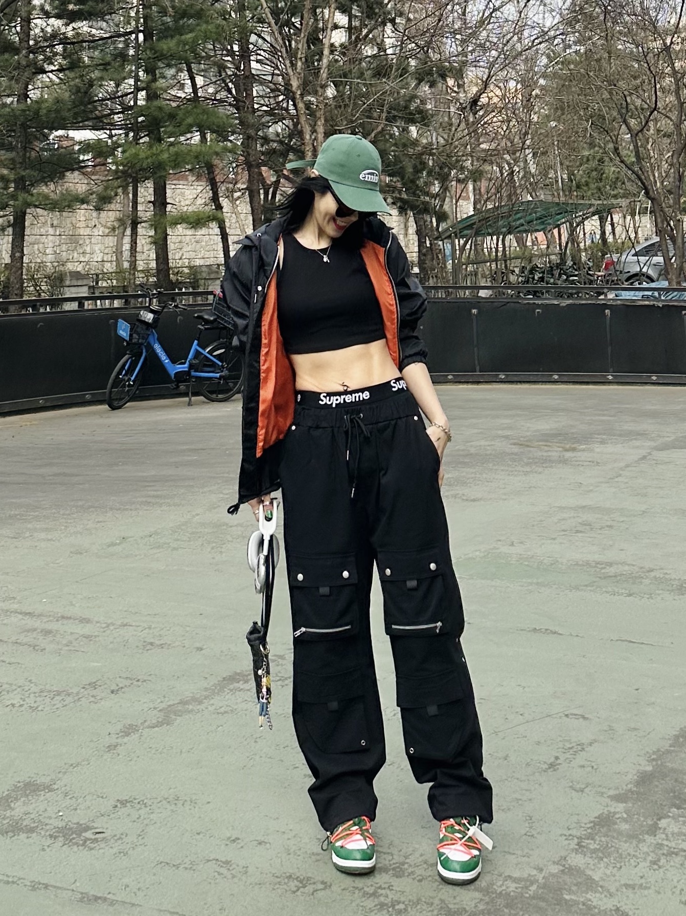 Supreme Puffer Neck Pouch Black - 22FW, Apple AirPods Max Lightning Silver (Korean Ver.) 착용 스타일 - 3