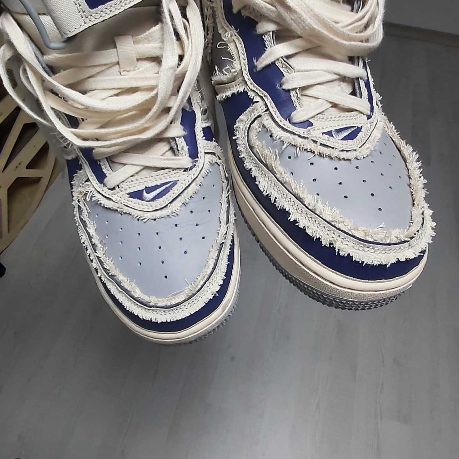 Nike Air Force 1 Mid '07 Pearl White 착용 스타일 - 5