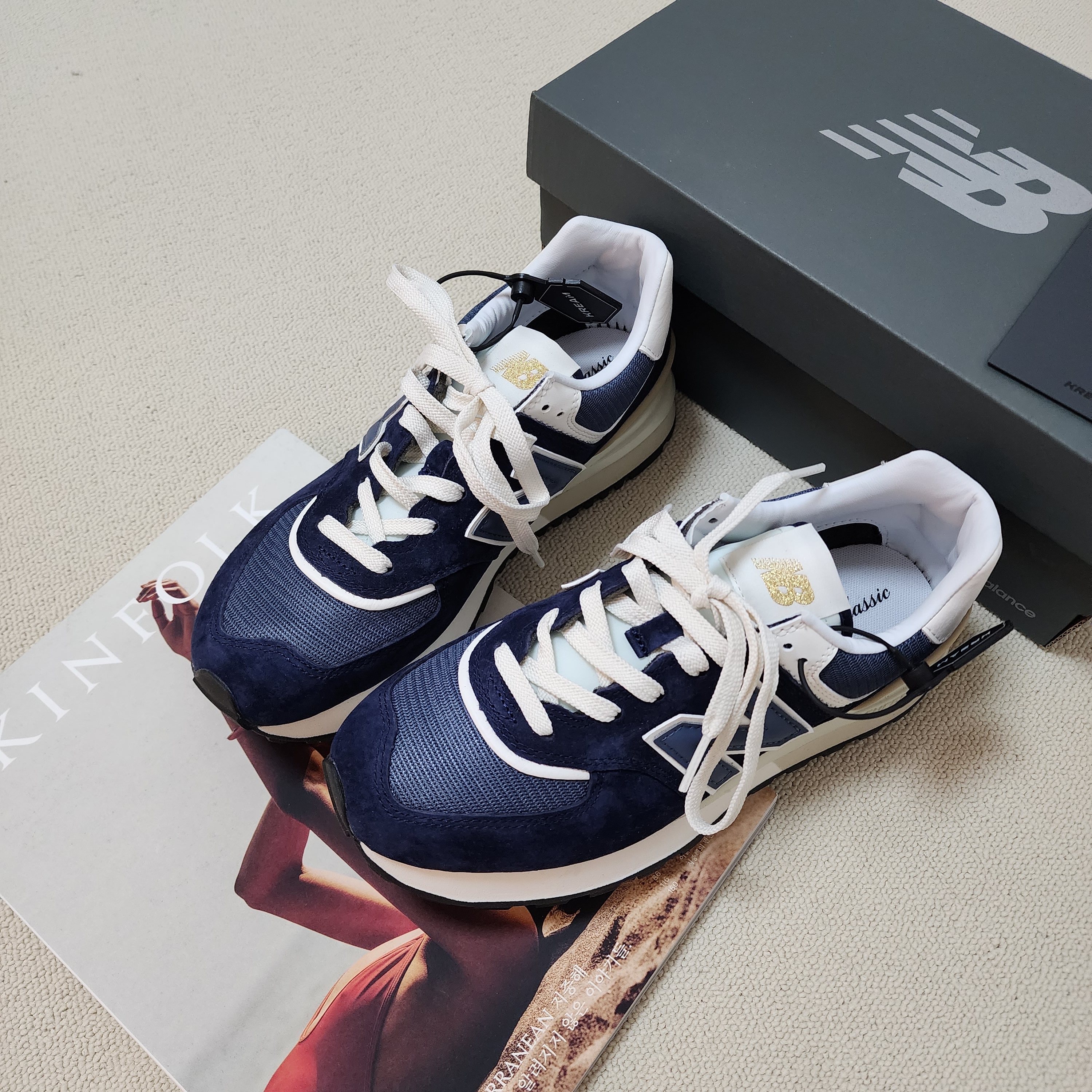 New Balance 574 Legacy Navy 착용 스타일