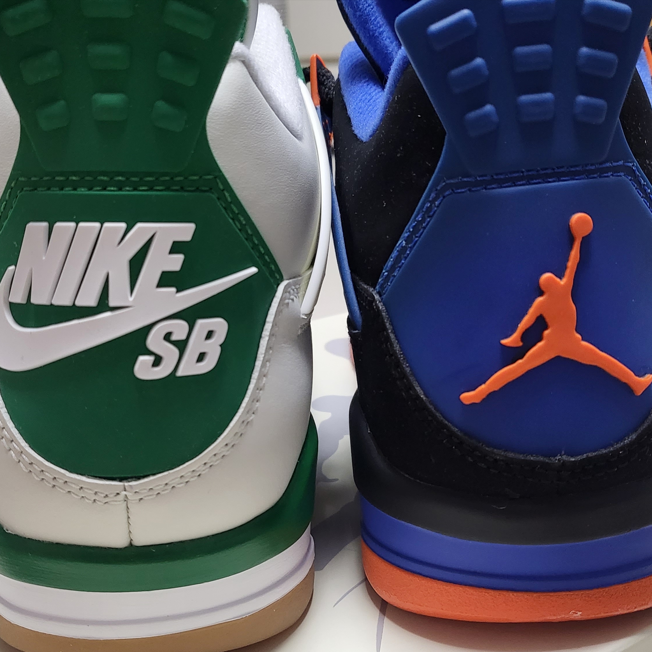 Jordan 4 x Nike SB Retro SP Pine Green, (GS) Jordan 4 Retro Cavs 착용 스타일 - 3
