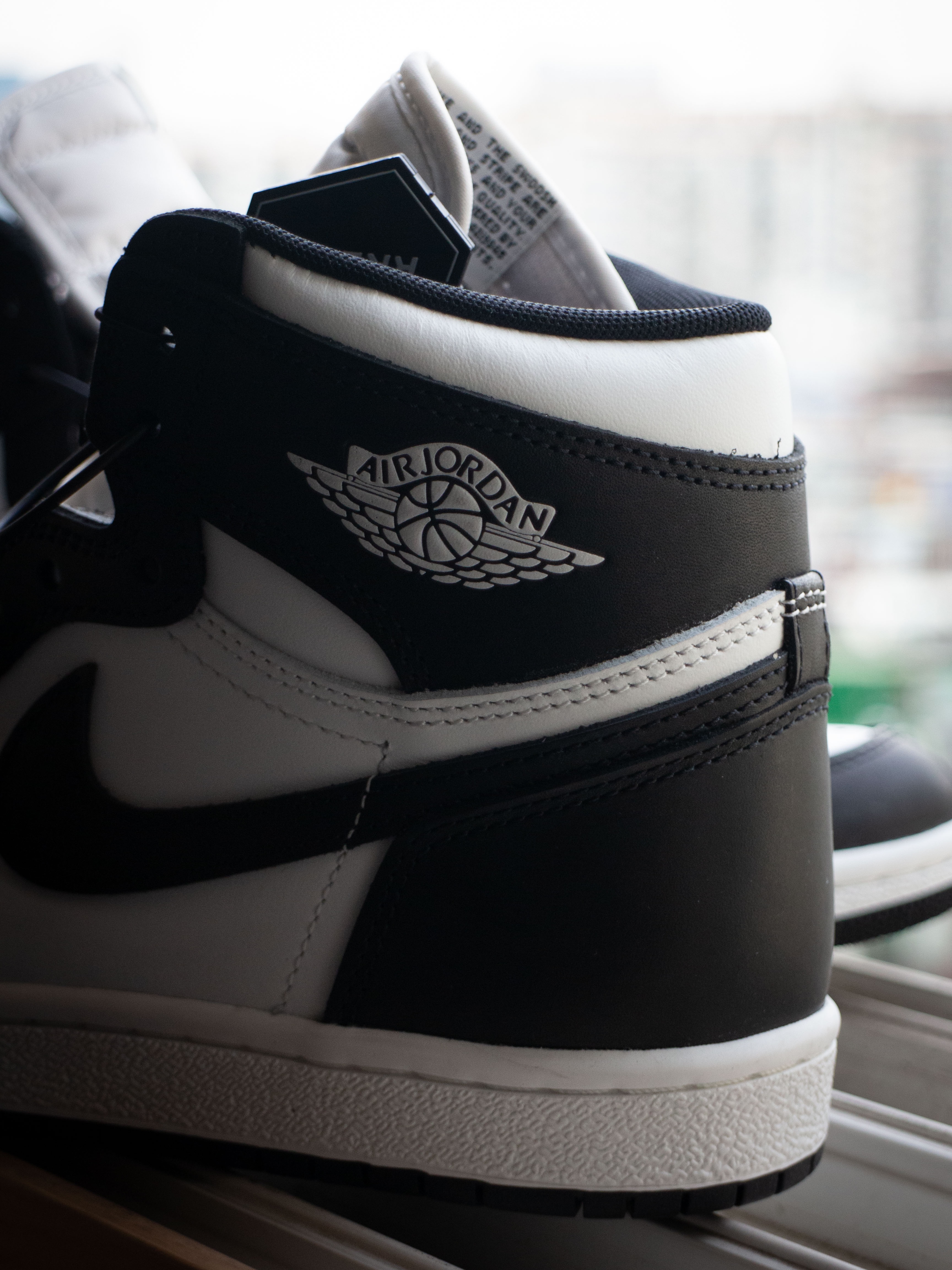 Jordan 1 High 85 Black White 착용 스타일 - 3