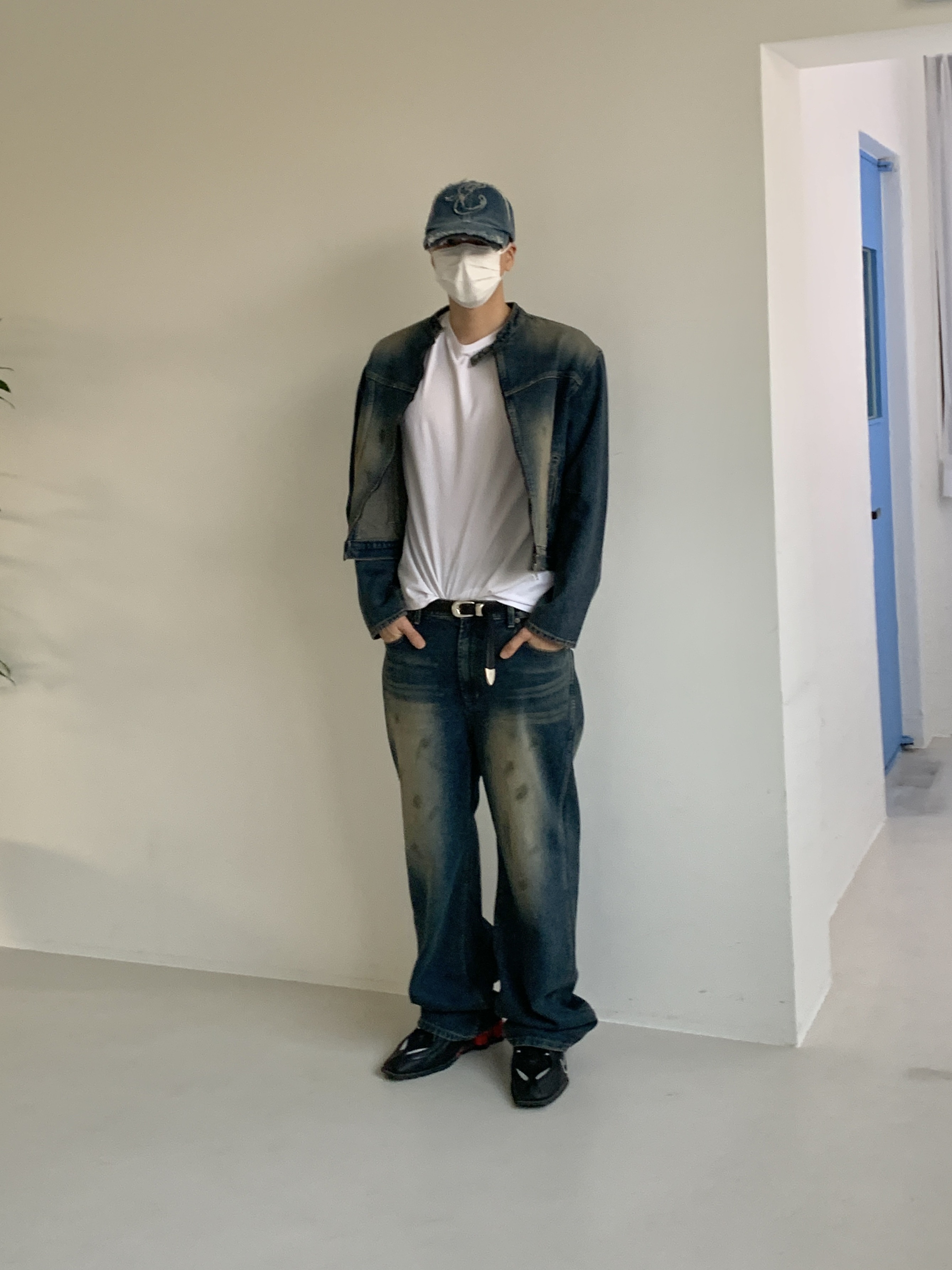 Our Legacy Belt 2cm Leather Black, Nike x Martine Rose Shox MR4 Black 착용 스타일 - 2