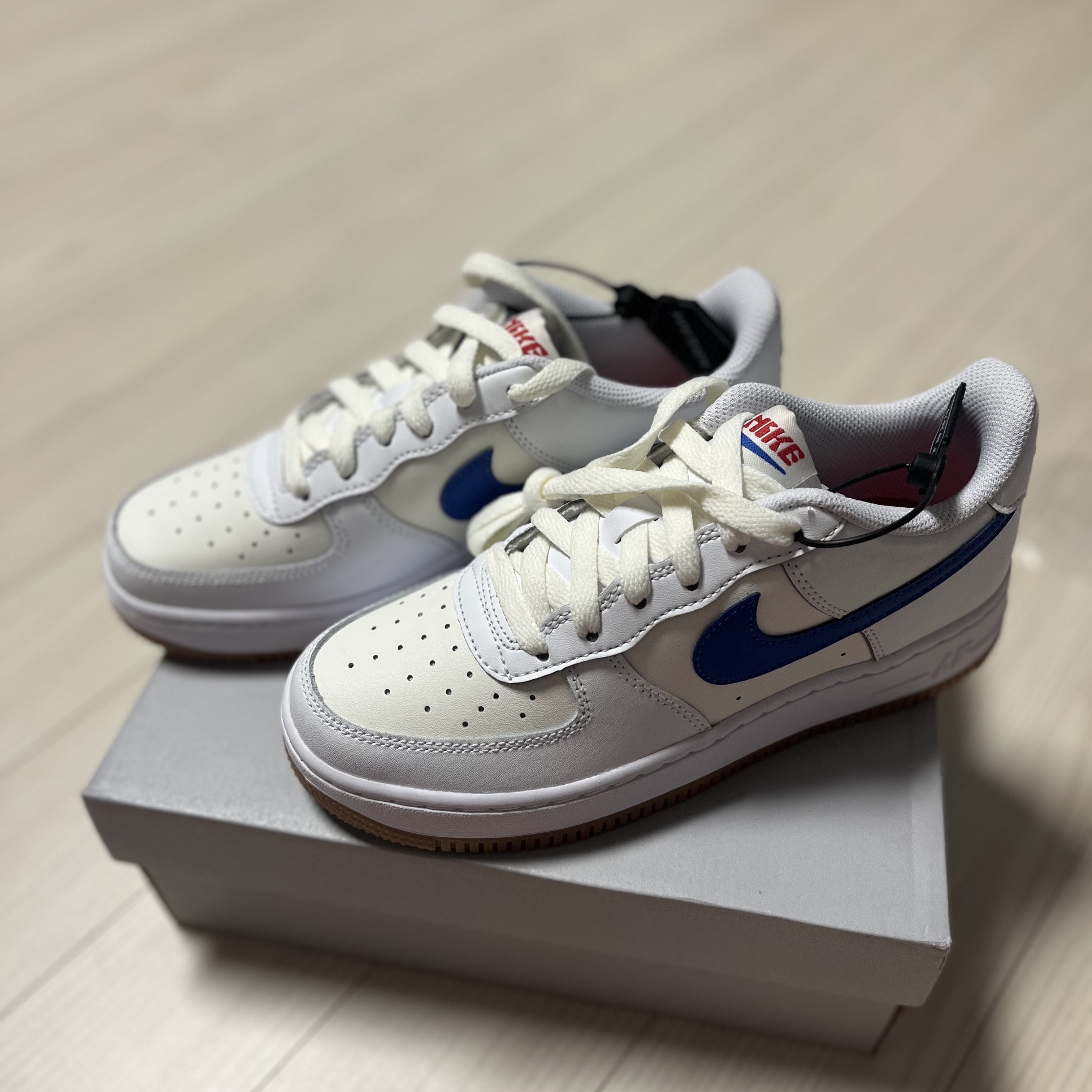 (GS) Nike Air Force 1 White Game Royal 착용 스타일