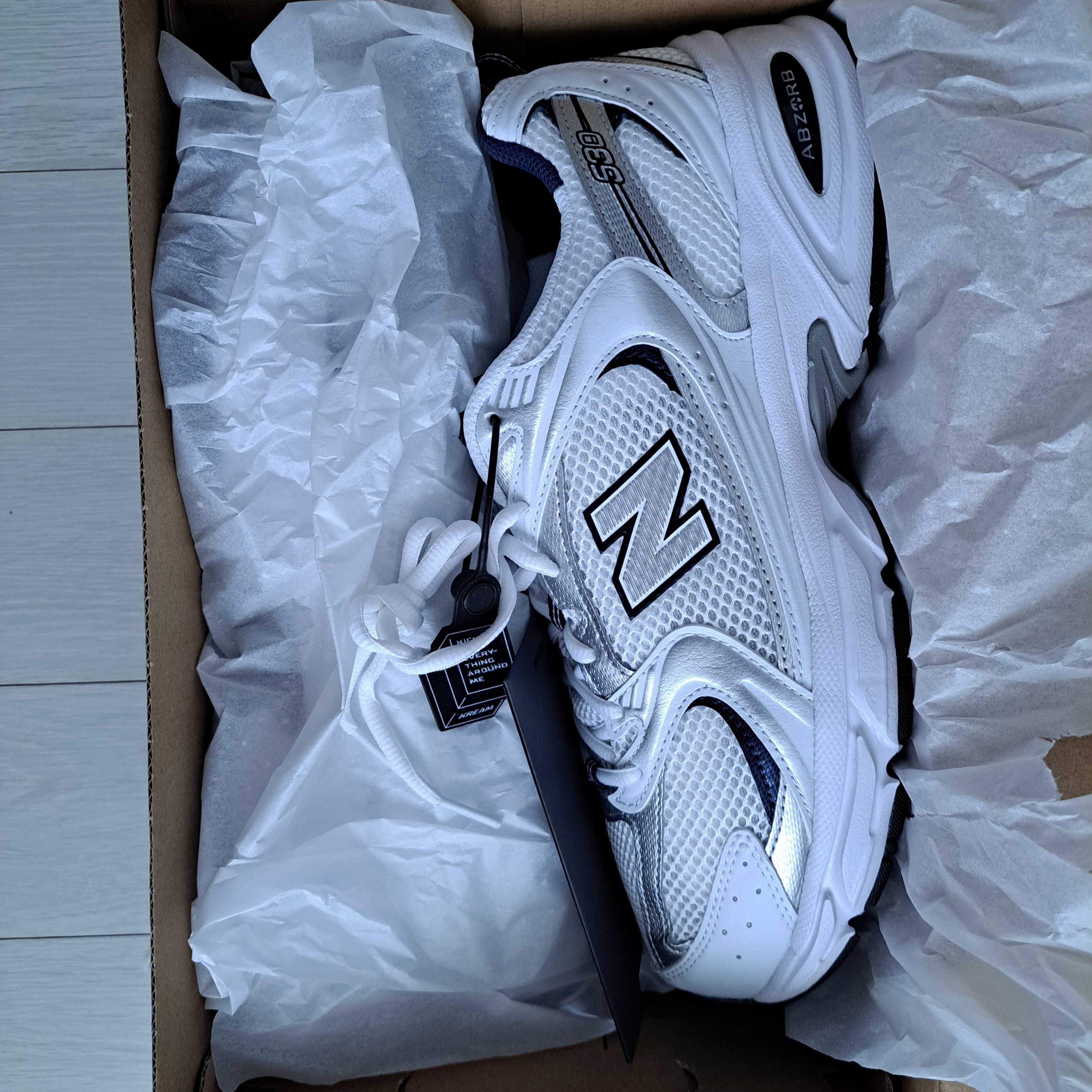 New Balance 530 White 착용 스타일 - 2