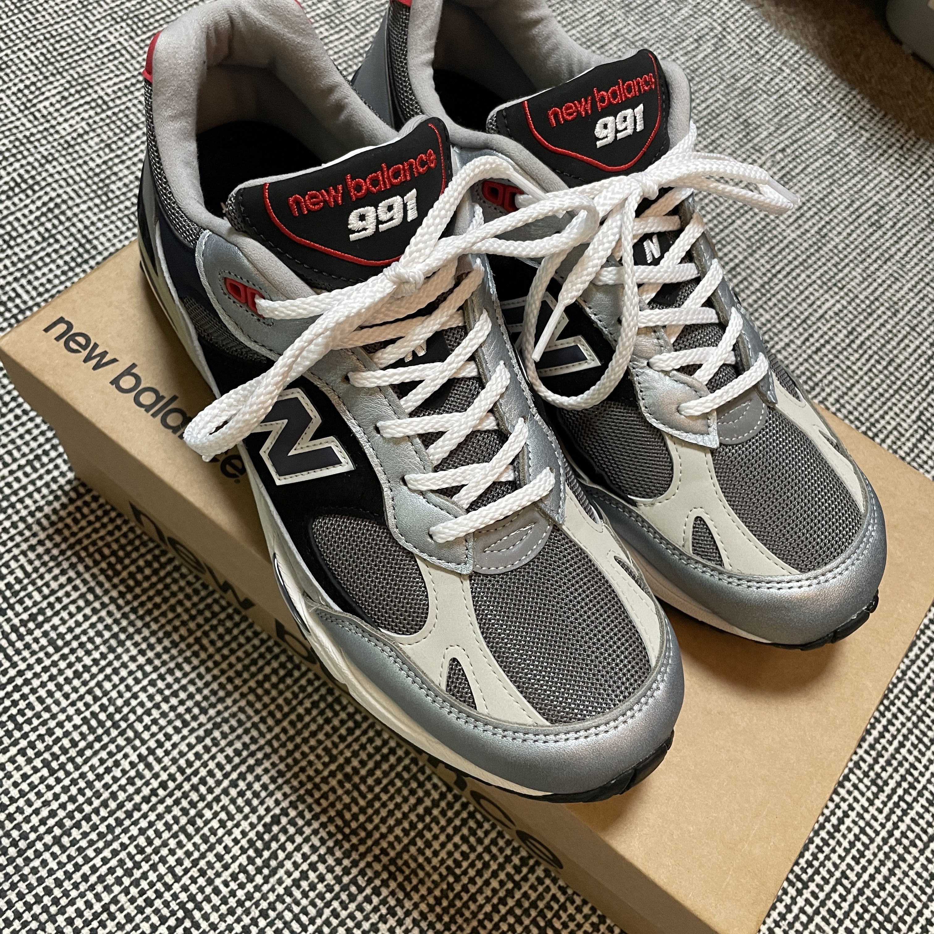 New Balance 991 Made in UK Silver 착용 스타일