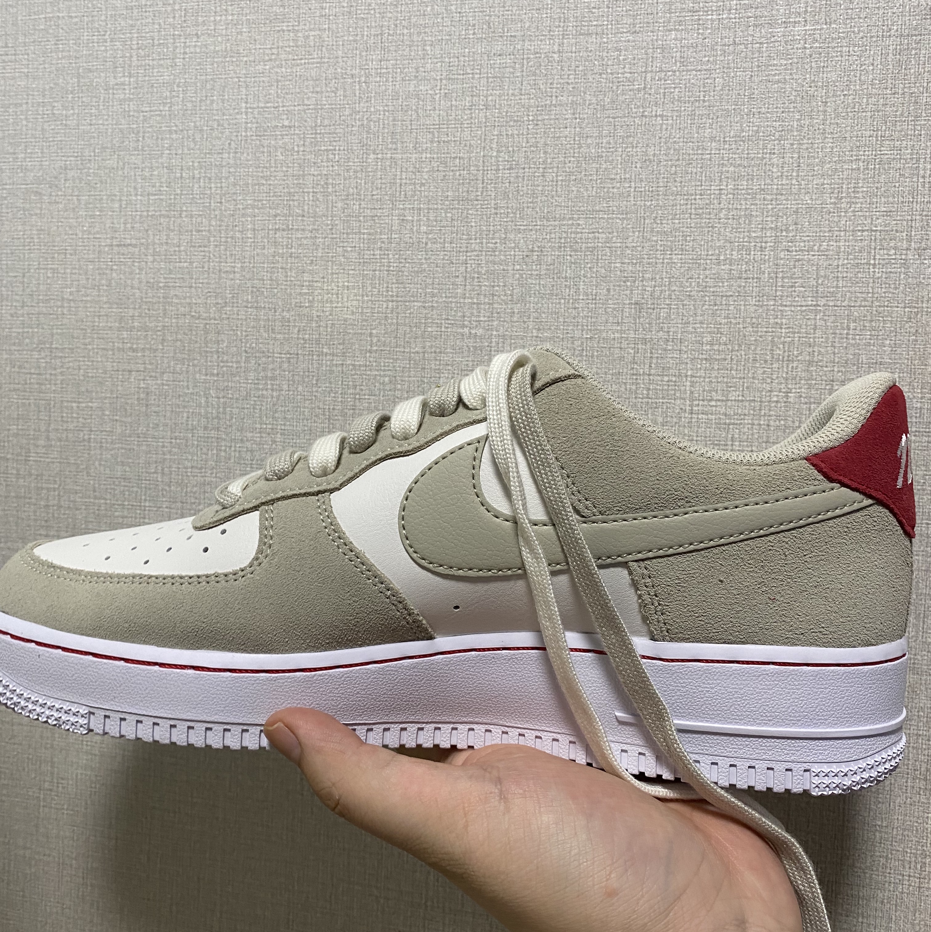 Nike Air Force 1 '07 SE First Use Light Stone 착용 스타일