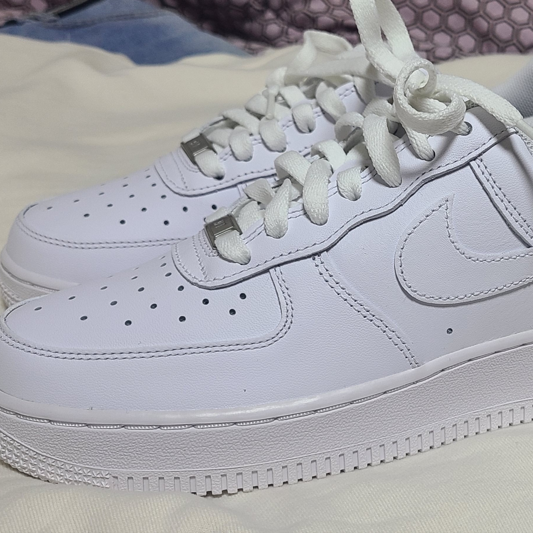 Nike Air Force 1 '07 Low White 착용 스타일 - 2