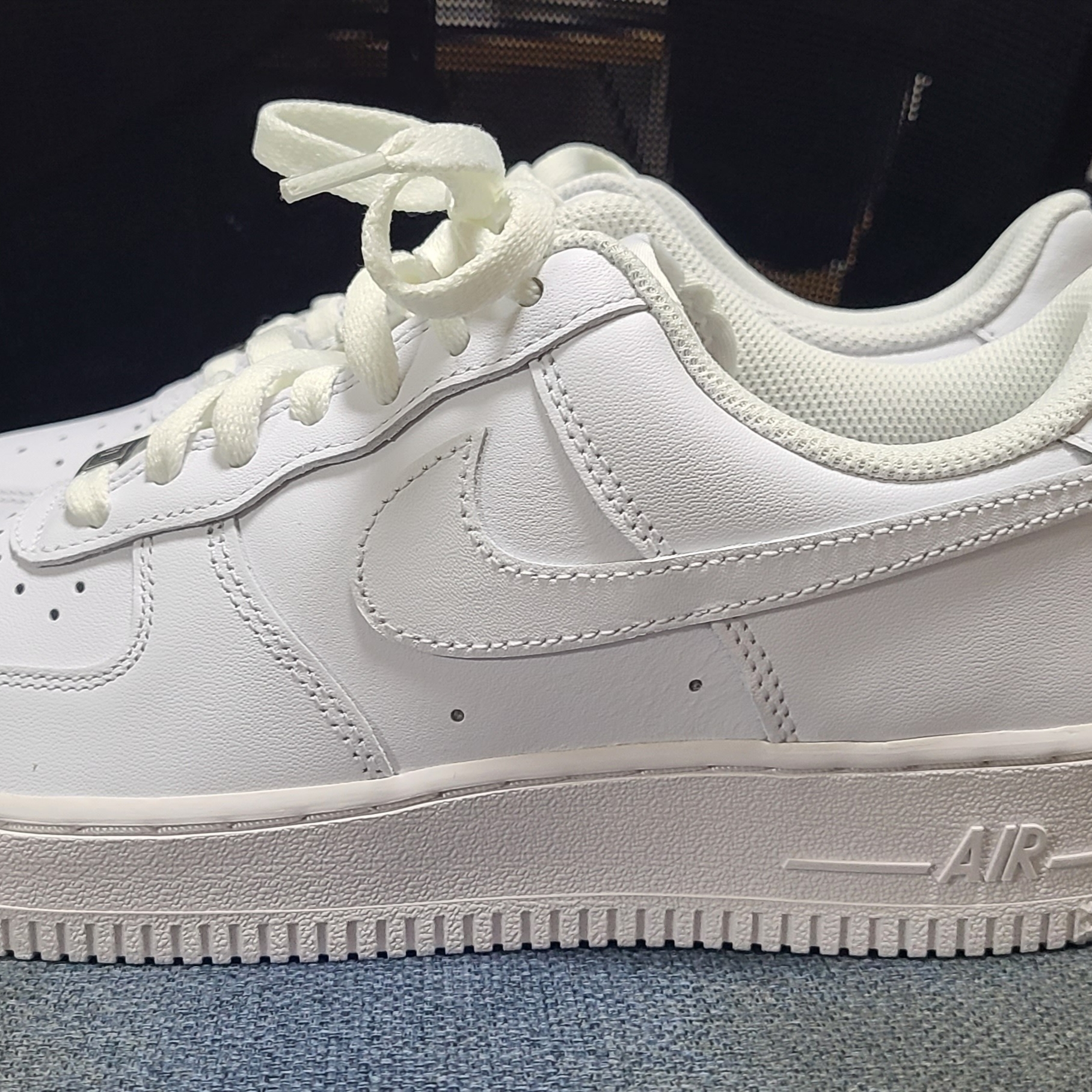 Nike Air Force 1 '07 Low White 착용 스타일 - 1