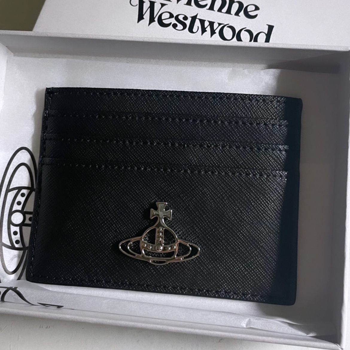 Vivienne Westwood Logo Card Holder Black 착용 스타일