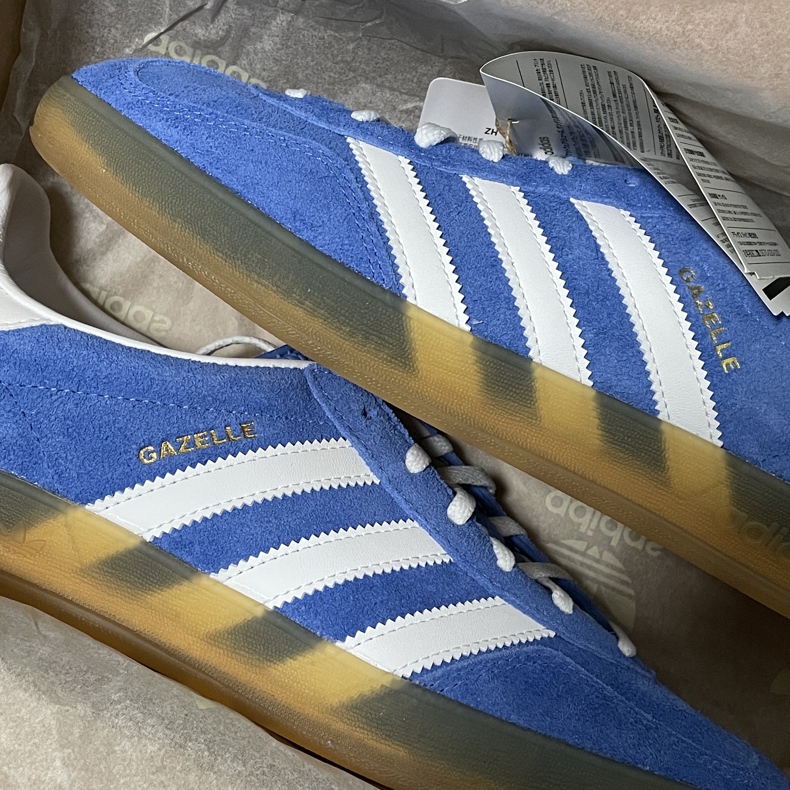(W) Adidas Gazelle Indoor Blue Fusion Cloud White 착용 스타일