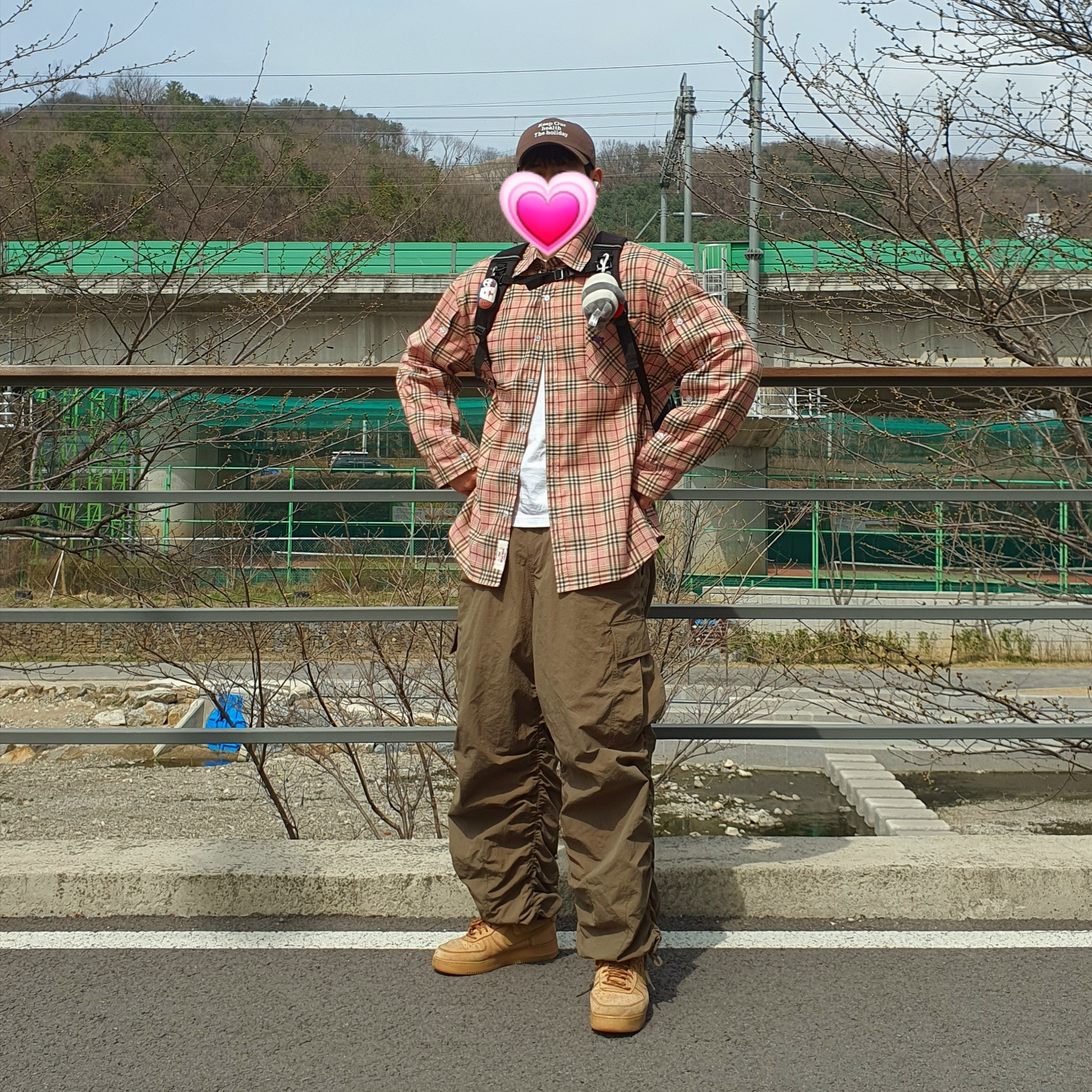 Nike Air Force 1 '07 WB Flax 착용 스타일 - 2