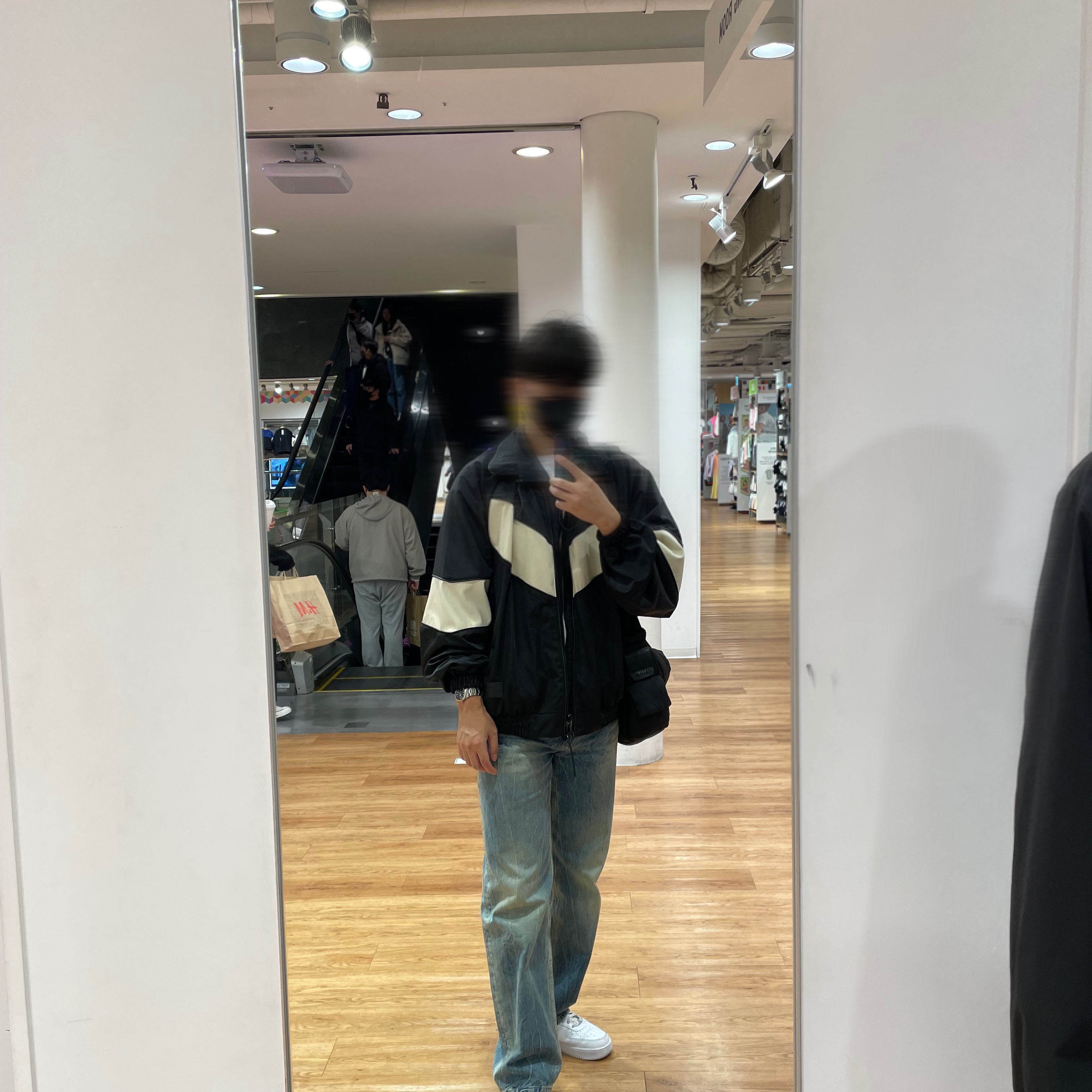 Ader Error Mem Jumper Noir, Nike Air Force 1 '07 Low White 착용 스타일