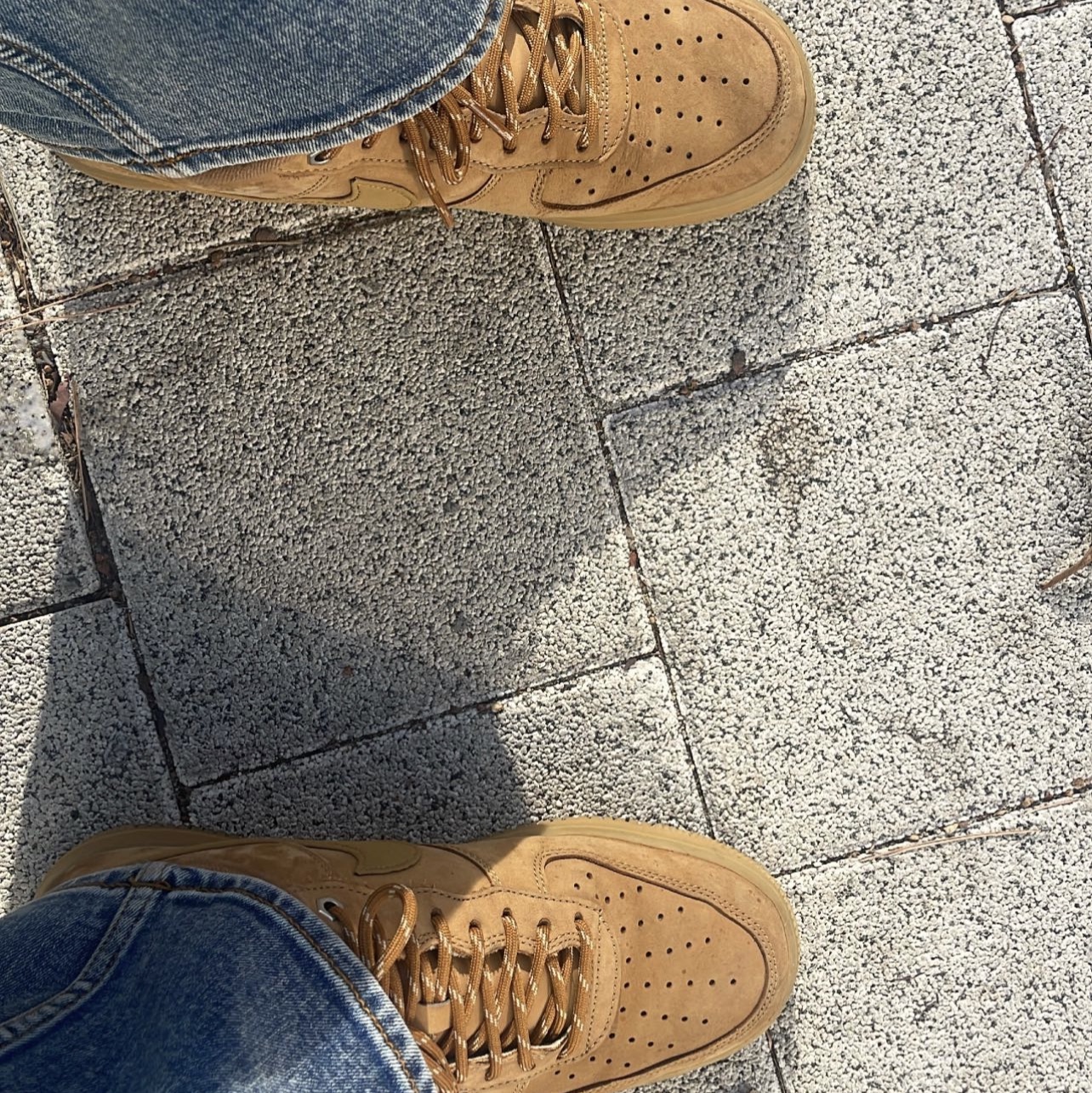Nike Air Force 1 '07 WB Flax 착용 스타일