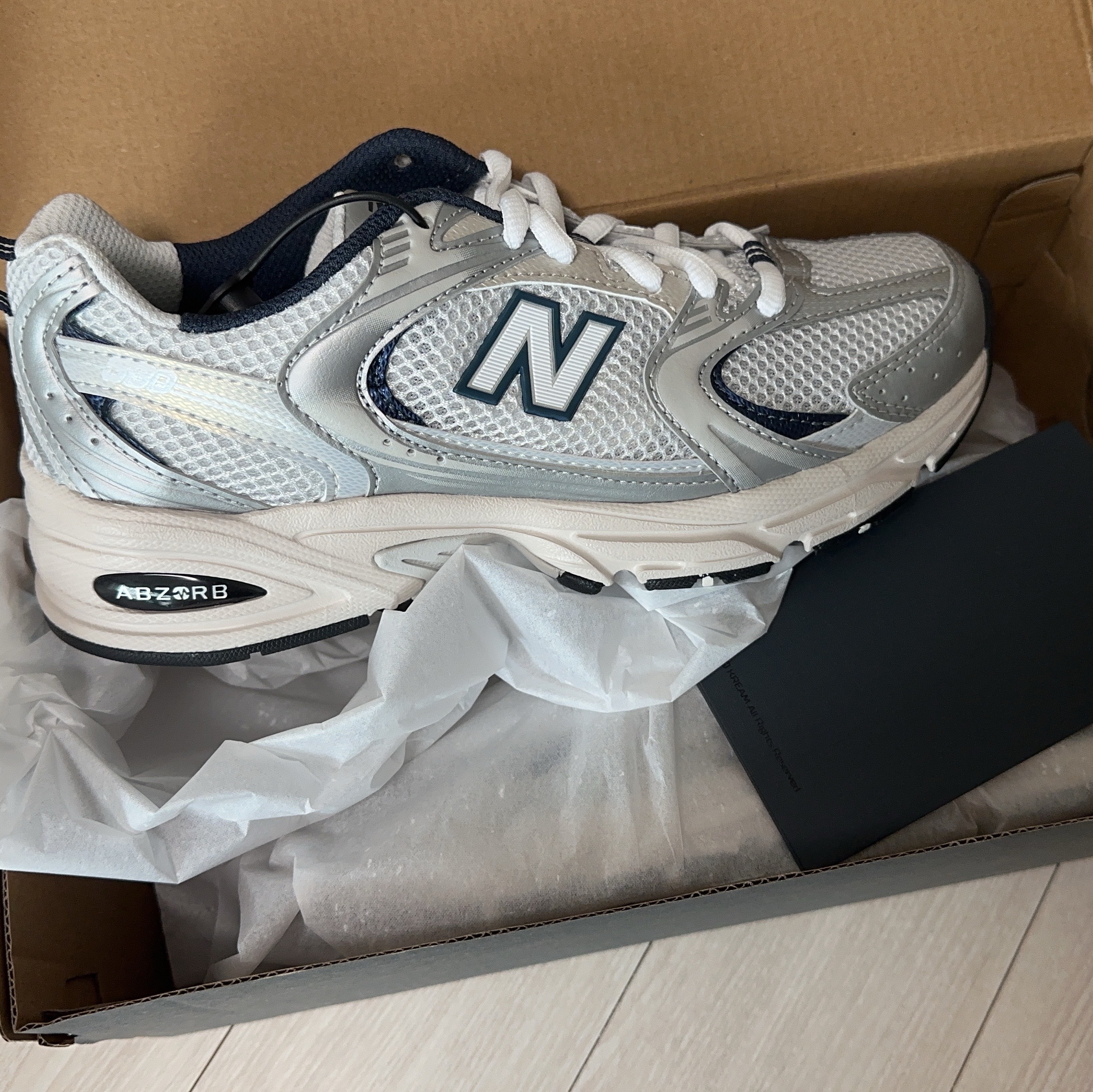New Balance 530 Steel Grey 착용 스타일