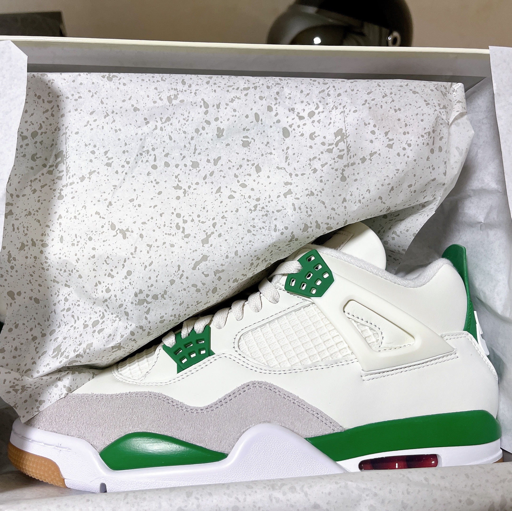 Jordan 4 x Nike SB Retro SP Pine Green 착용 스타일 - 2