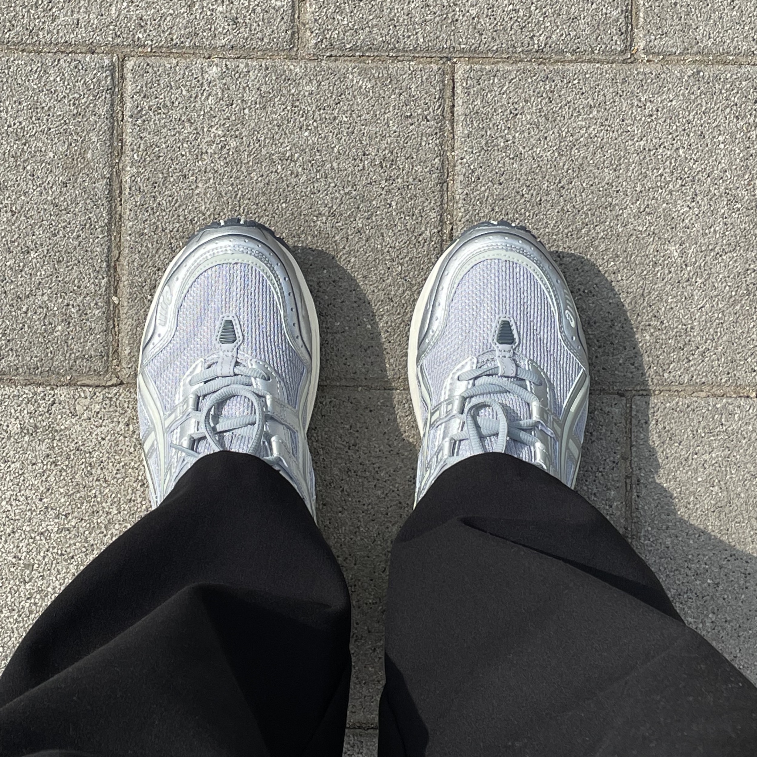 Asics Gel-1090 Piedmont Grey 착용 스타일