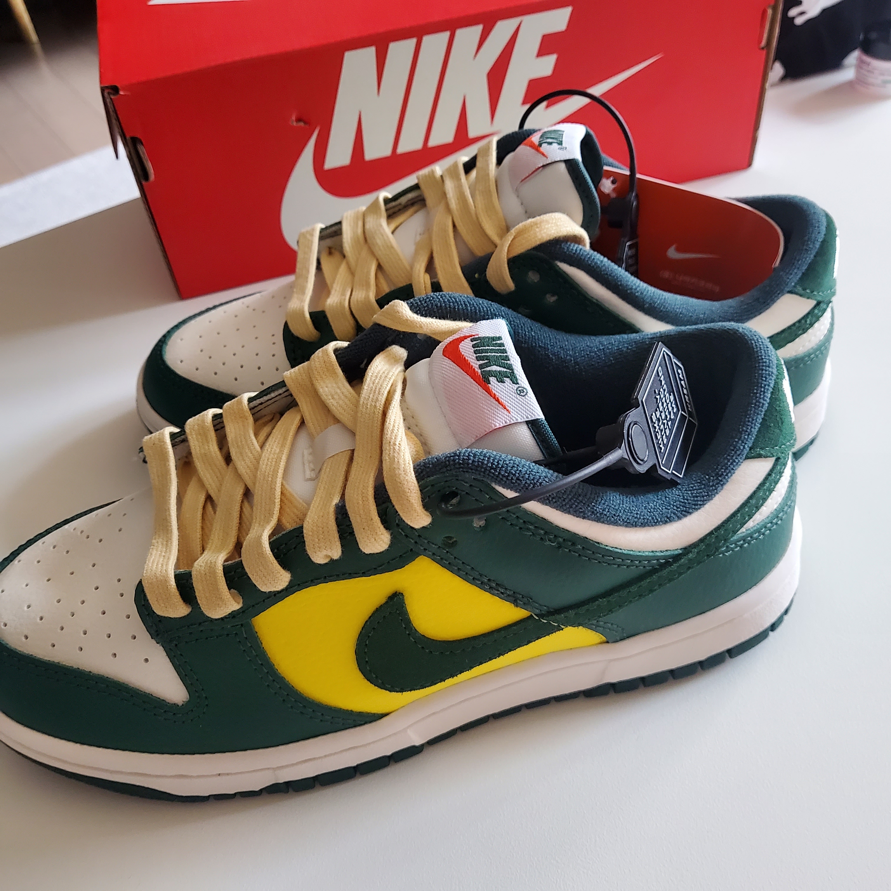 (W) Nike Dunk Low SE Opti Noble Green 착용 스타일